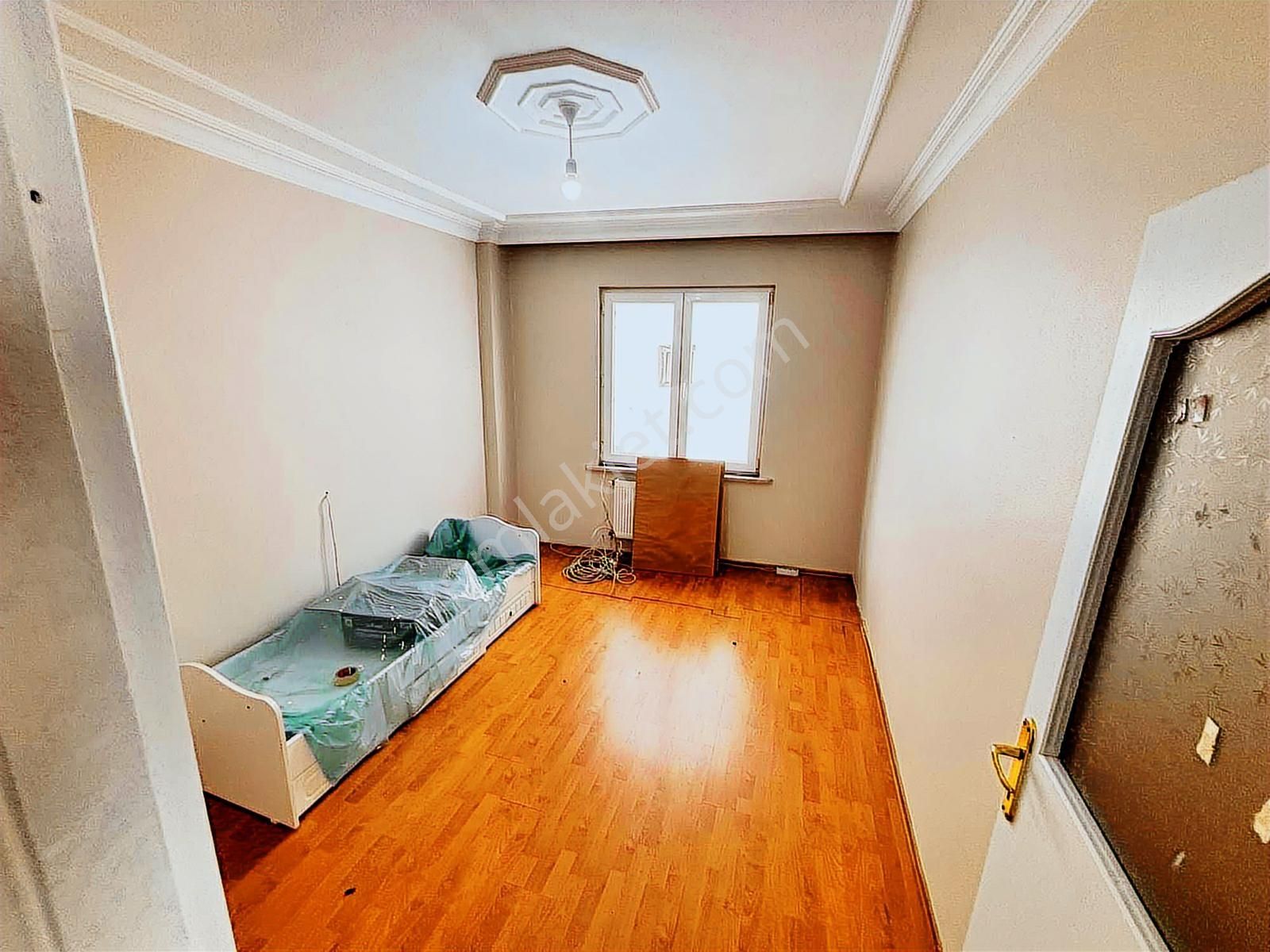 Esenyurtta Güzel Konumlu Boyalı Kiralık 3+1 Daire - Görsel 10