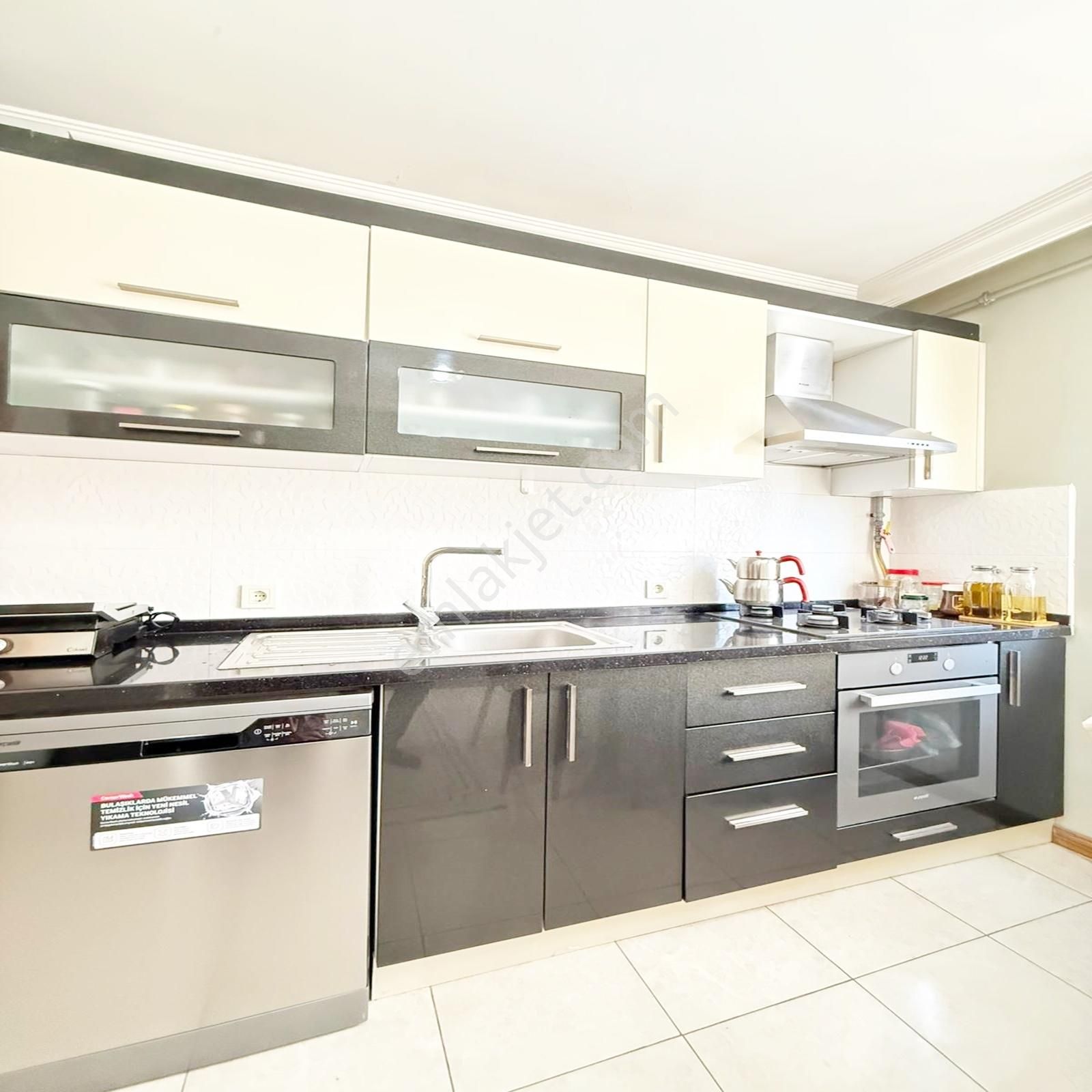 Çekmeköy Yapı Gayrimenkul'den Çift Balkonlu Geniş Daire!!! - Görsel 25