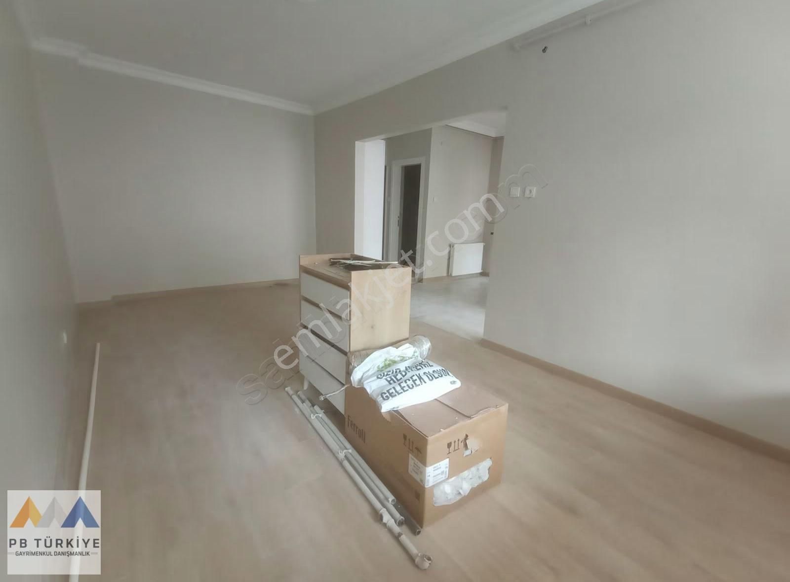 Stadın Karşı Sokağında, Boyalı Kiralık Daire !