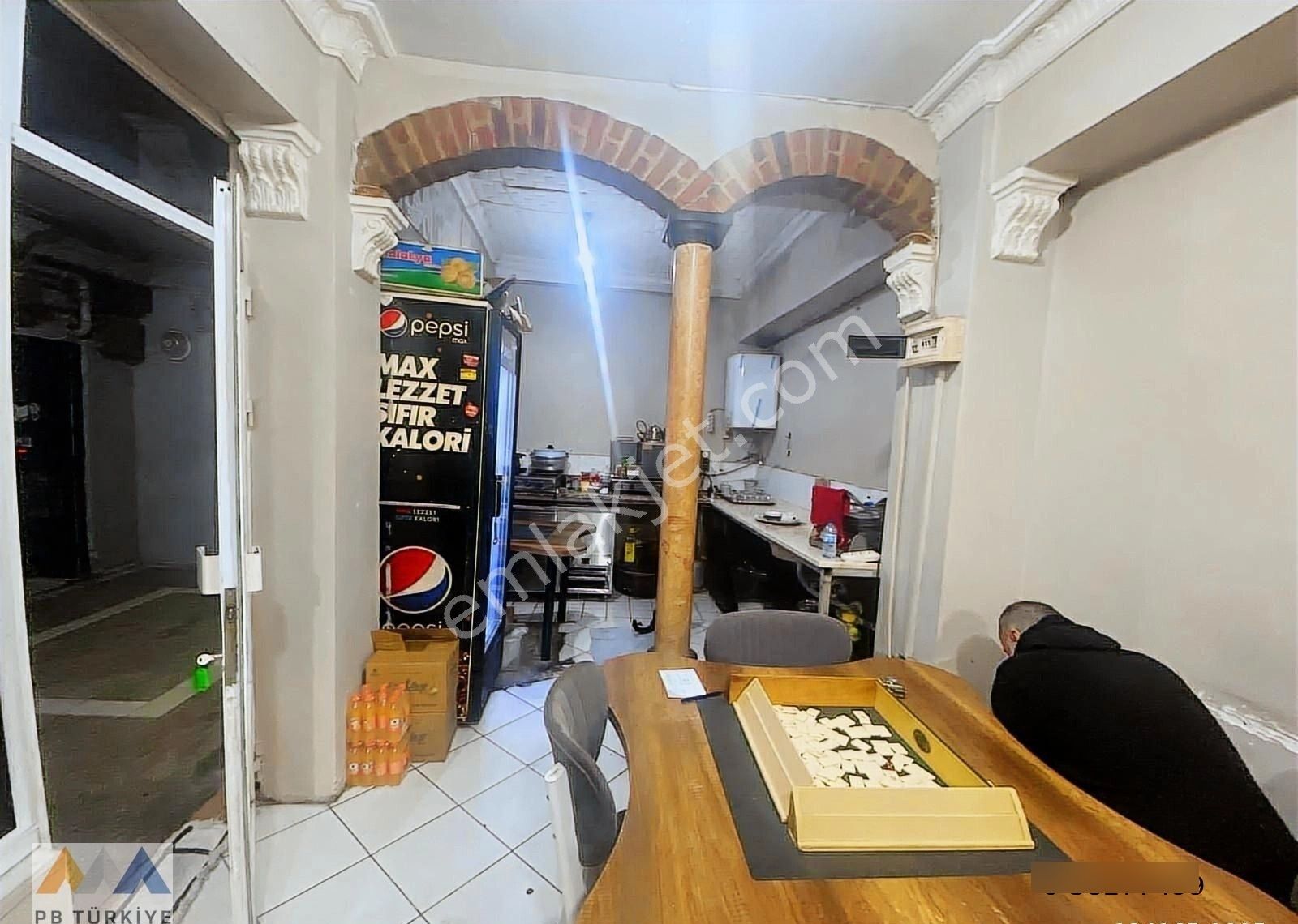 İstiklal Cad.'ne Yürüyerek 3 Dakika! Satılık 5 M2 Dükkan! - Görsel 3