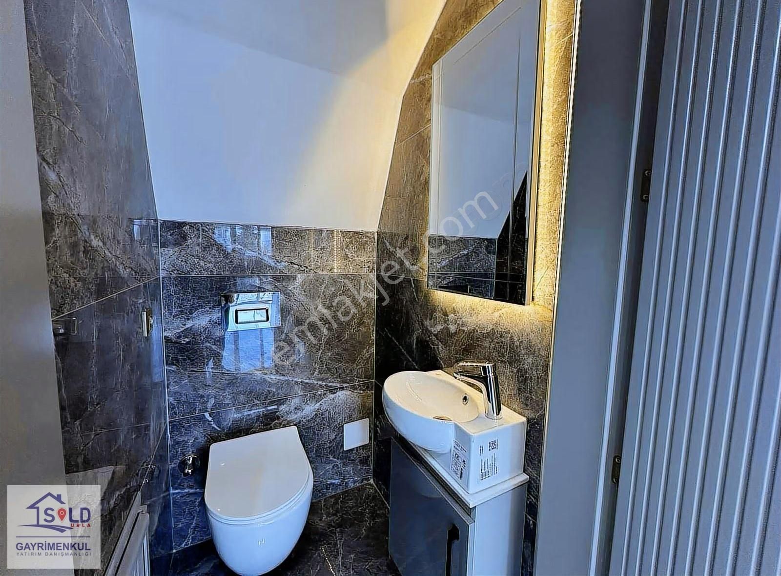 Urla Çeşmealtı Tam Müstakil Butik Site İçi Satılık Villa - Görsel 8