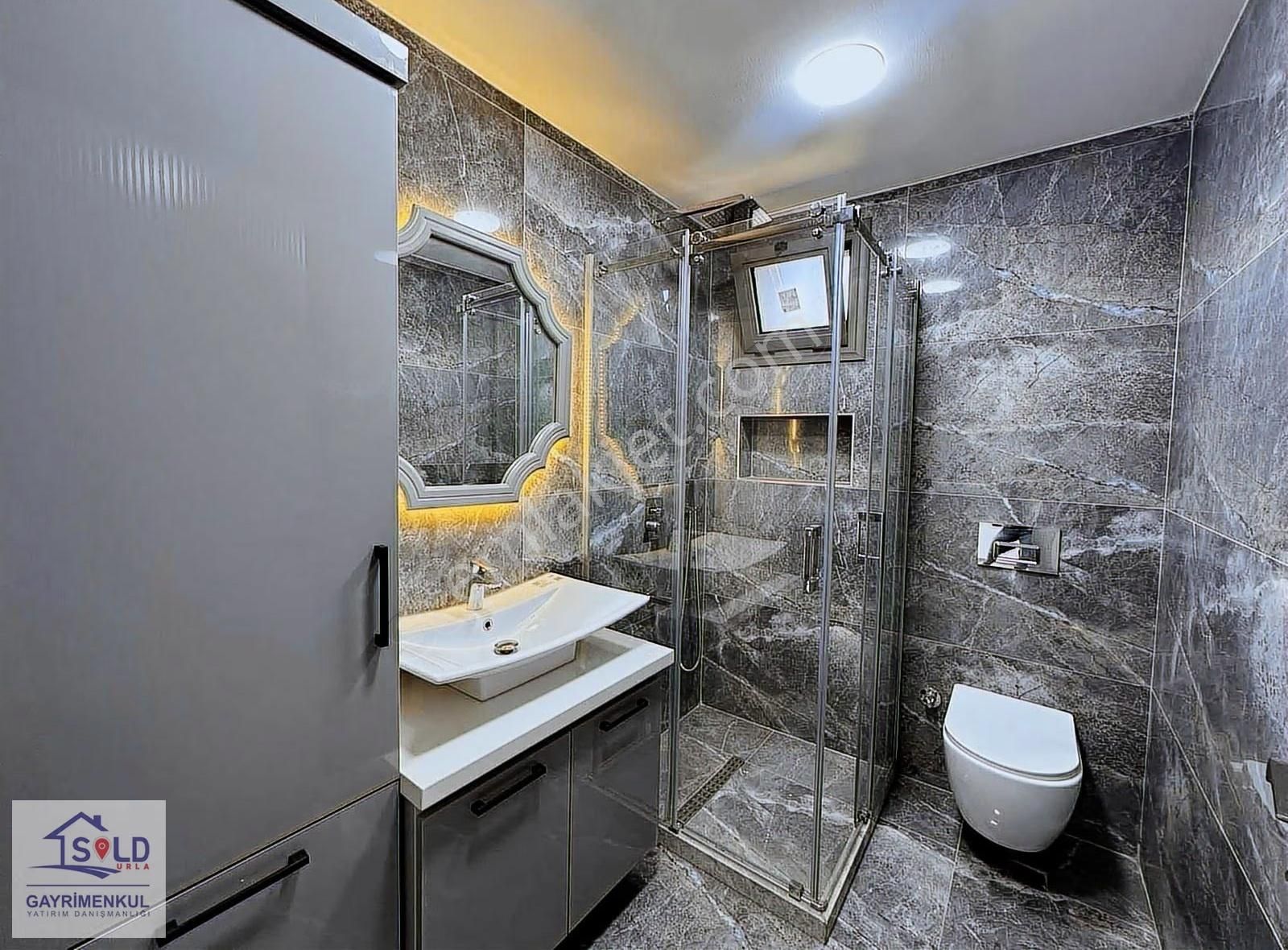 Urla Çeşmealtı Tam Müstakil Butik Site İçi Satılık Villa - Görsel 2