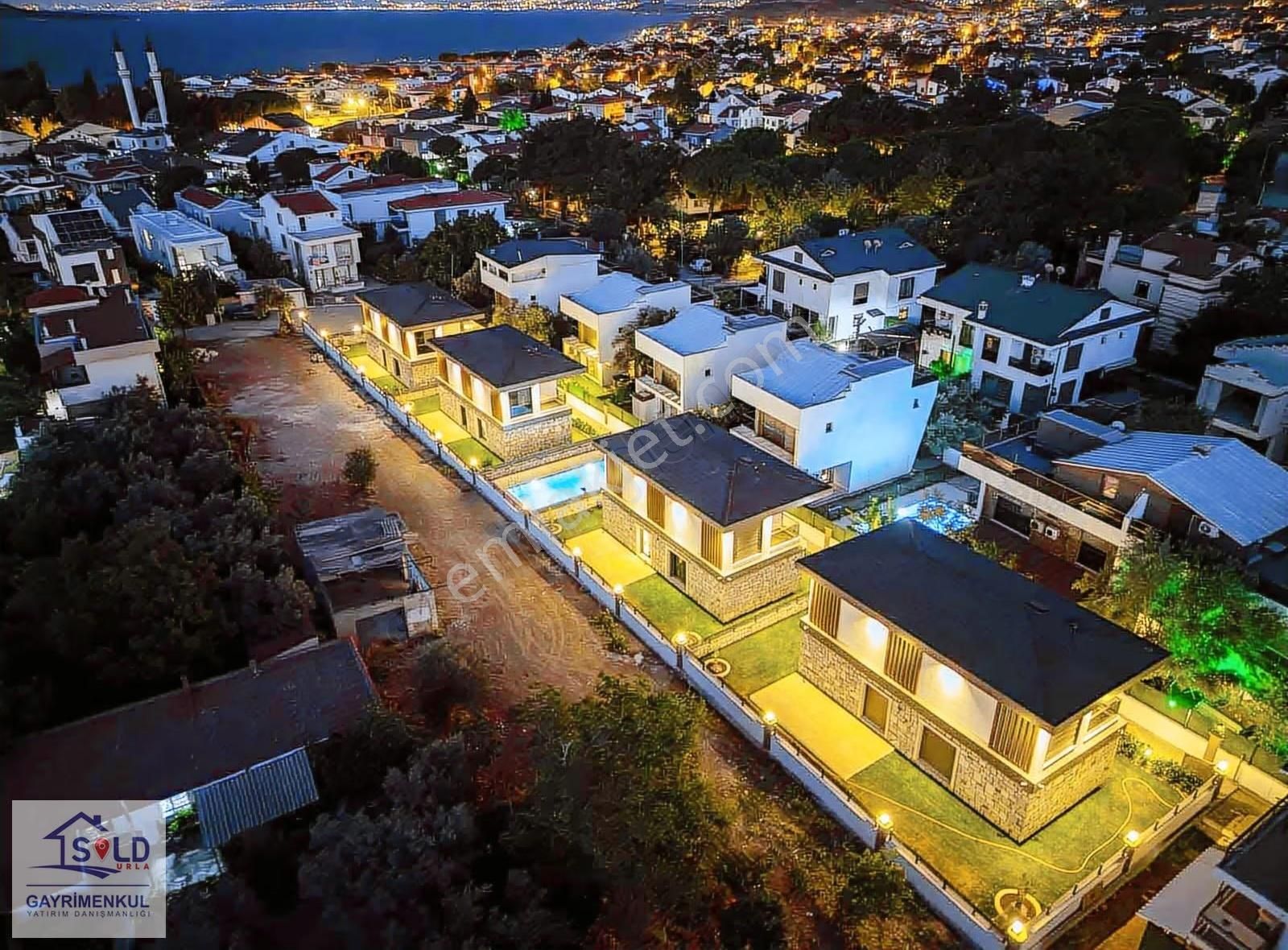 Urla Çeşmealtı Tam Müstakil Butik Site İçi Satılık Villa - Görsel 7