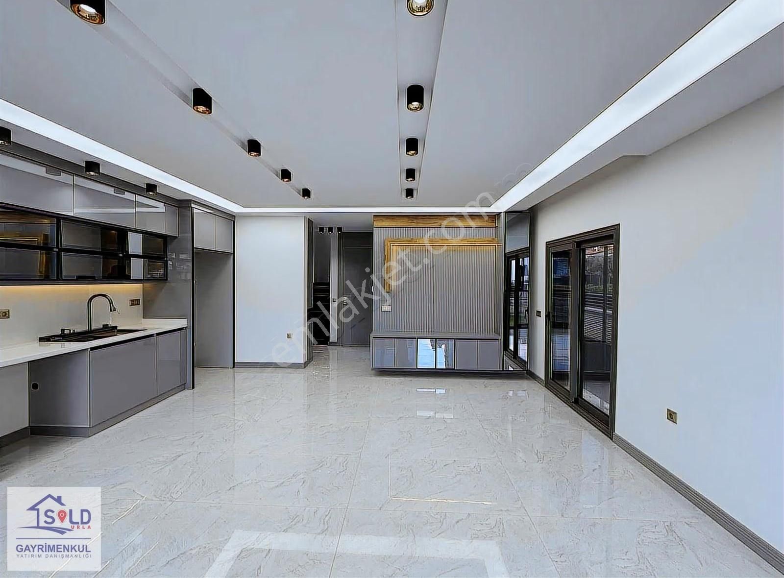 Urla Çeşmealtı Tam Müstakil Butik Site İçi Satılık Villa - Görsel 23