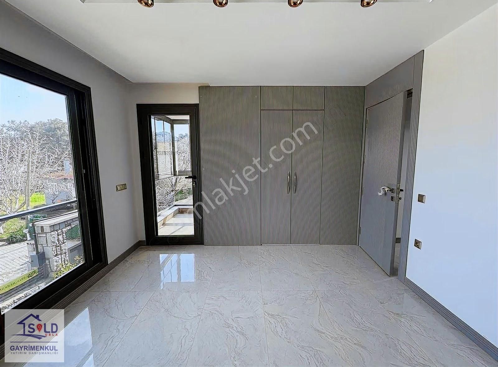 Urla Çeşmealtı Tam Müstakil Butik Site İçi Satılık Villa - Görsel 33