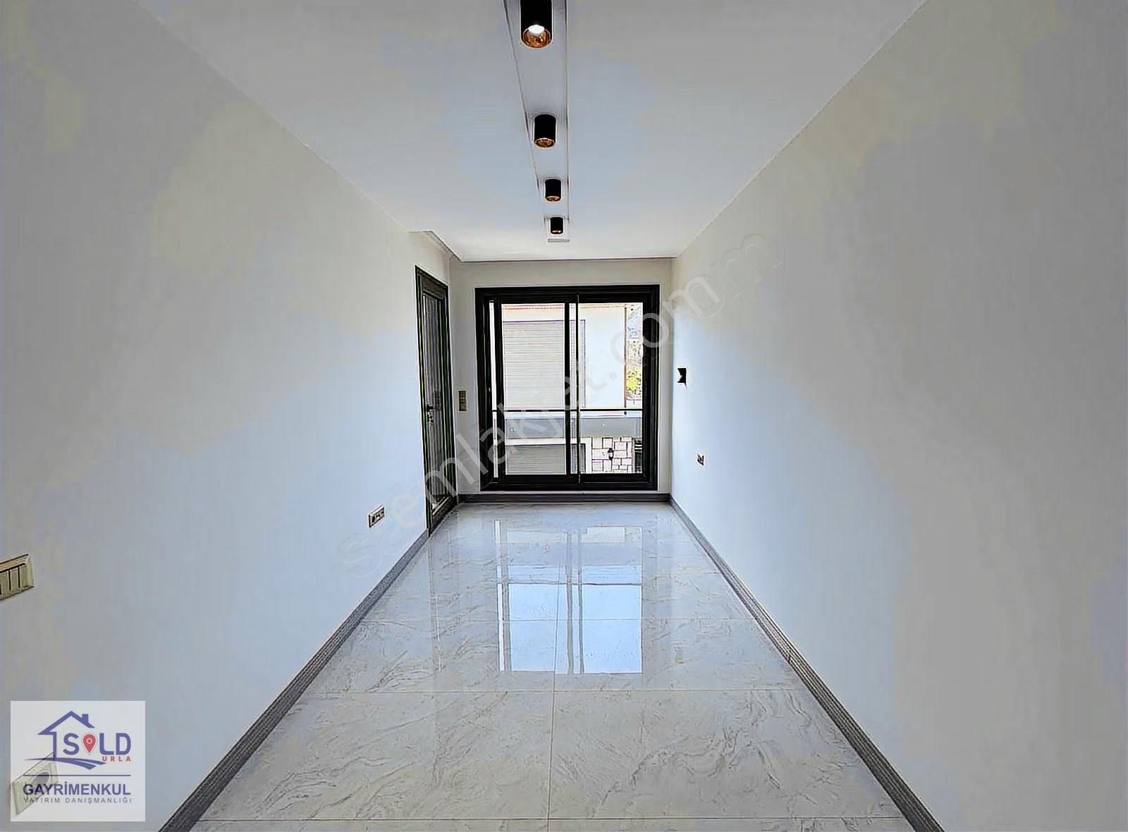 Urla Çeşmealtı Tam Müstakil Butik Site İçi Satılık Villa - Görsel 19