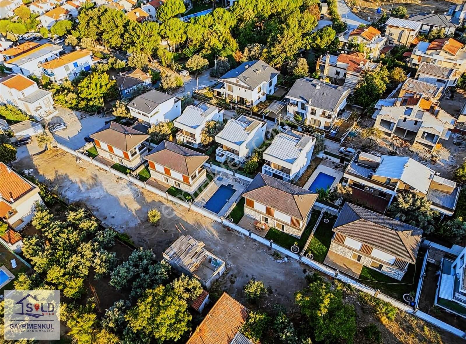 Urla Çeşmealtı Tam Müstakil Butik Site İçi Satılık Villa - Görsel 22