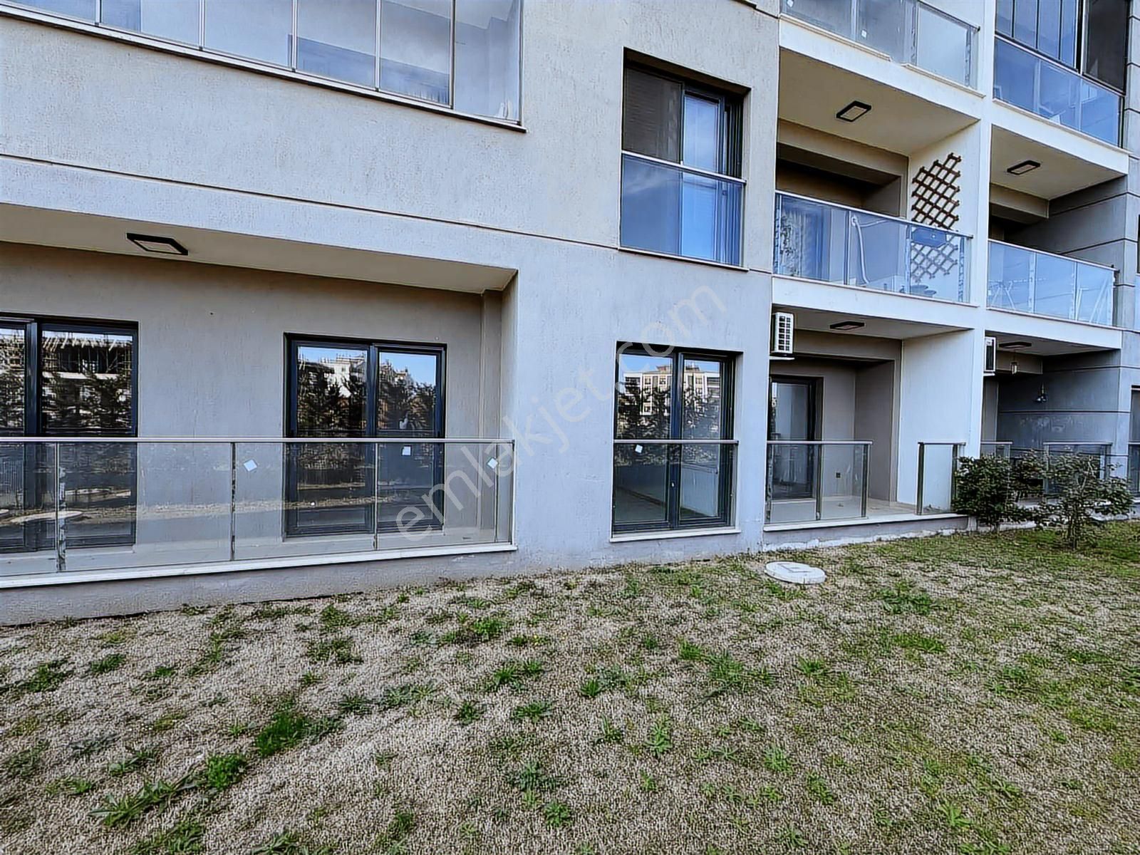 Torbalı Da İzban Yakını Havuzlu Sitede Kiralık 2+1 Daire - Görsel 8