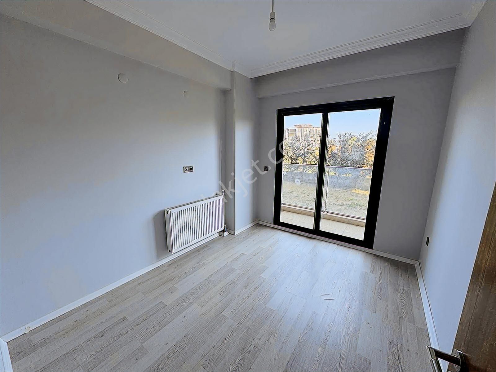 Torbalı Da İzban Yakını Havuzlu Sitede Kiralık 2+1 Daire - Görsel 4
