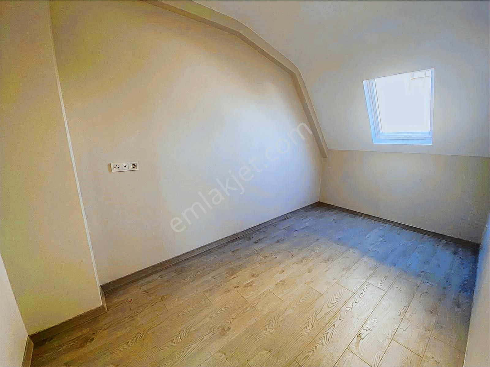 Marmaray Durağı Karşısı Sıfır Binada 4+2 Dubleks Daire - Görsel 18
