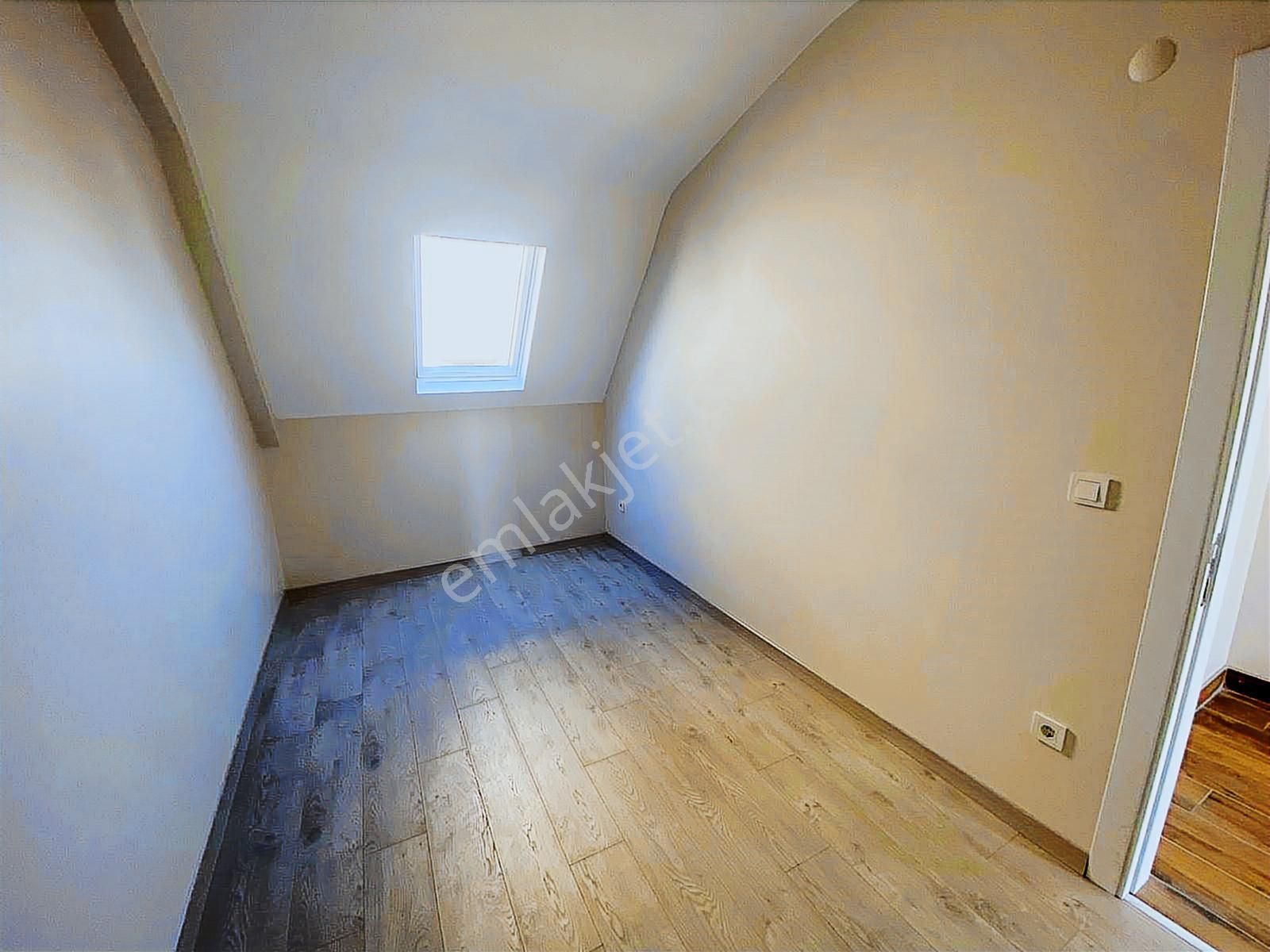 Marmaray Durağı Karşısı Sıfır Binada 4+2 Dubleks Daire - Görsel 19