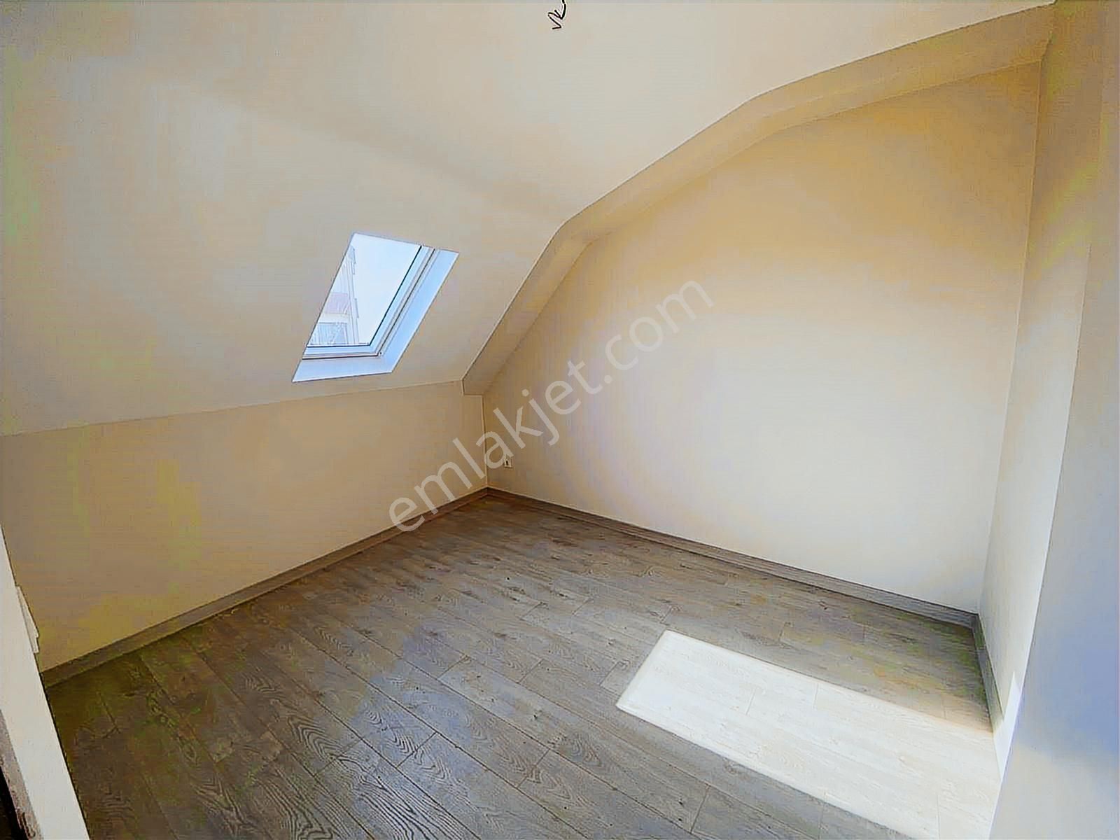Marmaray Durağı Karşısı Sıfır Binada 4+2 Dubleks Daire - Görsel 9