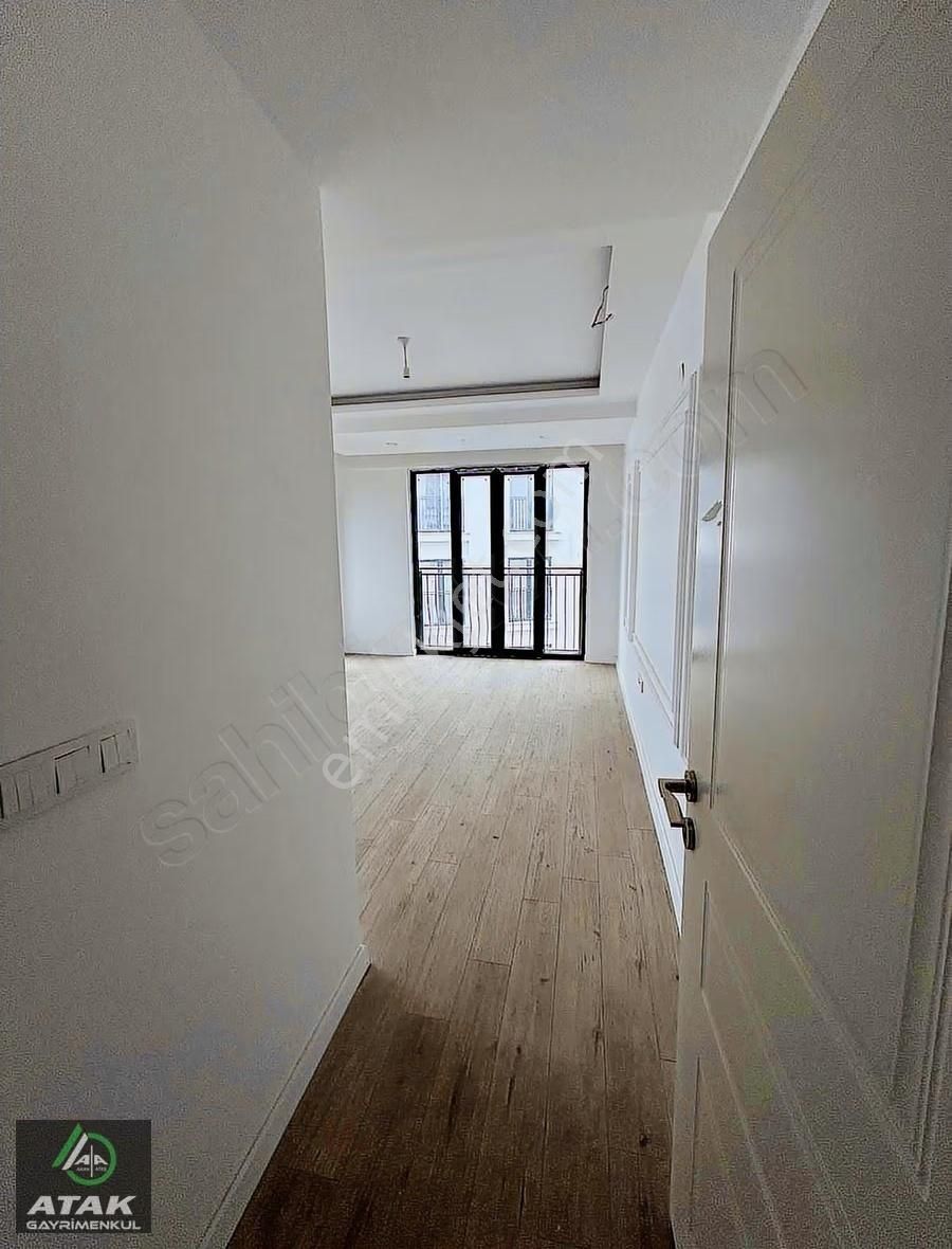 Aksu'da 3+1 Ara Kat Lüks Daire - Görsel 2