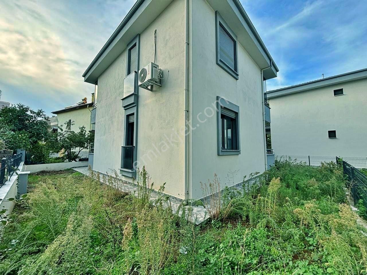 Uytundan Ören'de Müstakil Tadında Denize 300 Metre Bahçeli 2+1