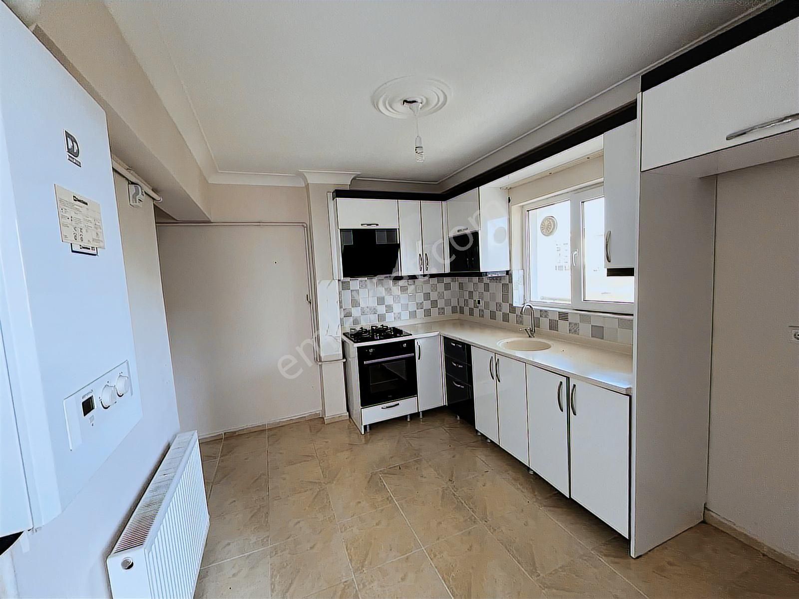 Yenikent Emlak'tan 3+1 Merkezi Konumda 3+1 Kiralık Daire - Görsel 12