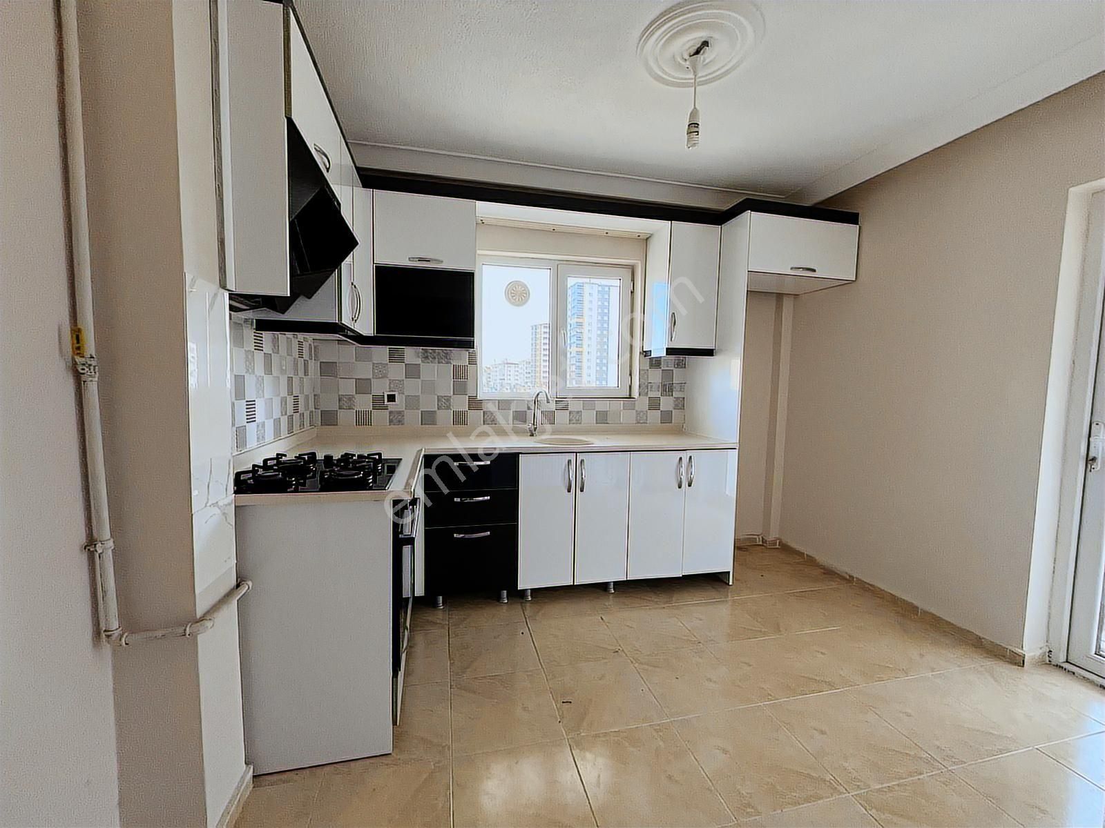 Yenikent Emlak'tan 3+1 Merkezi Konumda 3+1 Kiralık Daire - Görsel 38