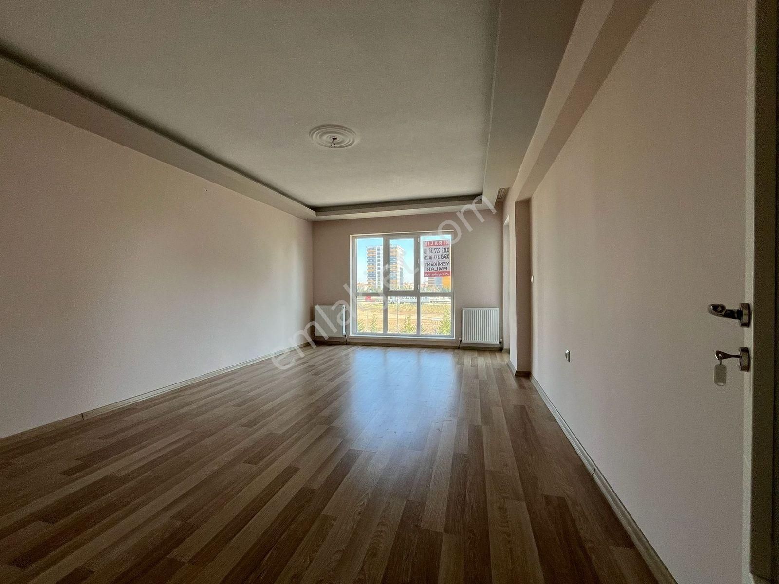 Yenikent Emlak'tan 3+1 Merkezi Konumda 3+1 Kiralık Daire - Görsel 20