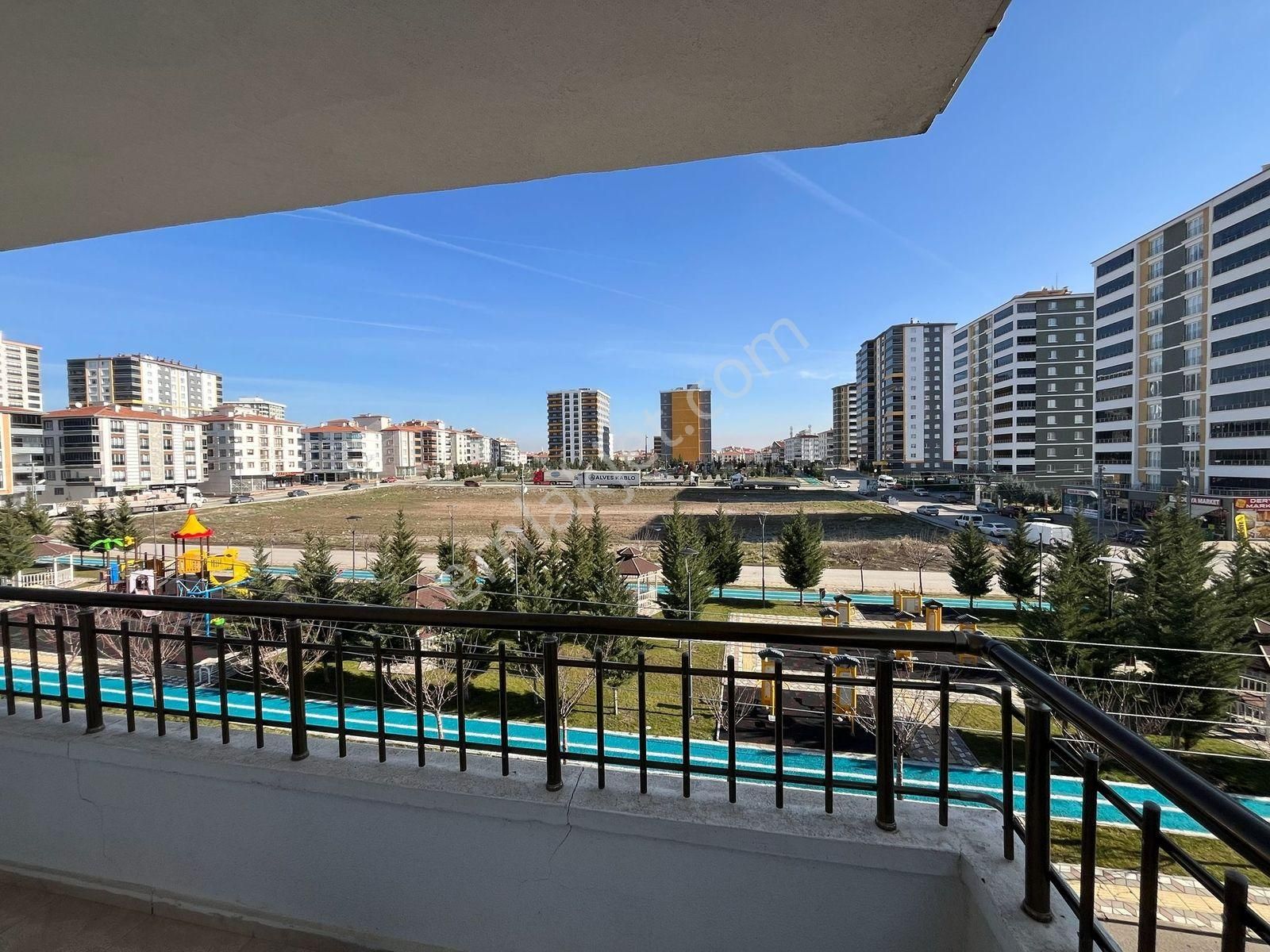 Yenikent Emlak'tan 3+1 Merkezi Konumda 3+1 Kiralık Daire - Görsel 28