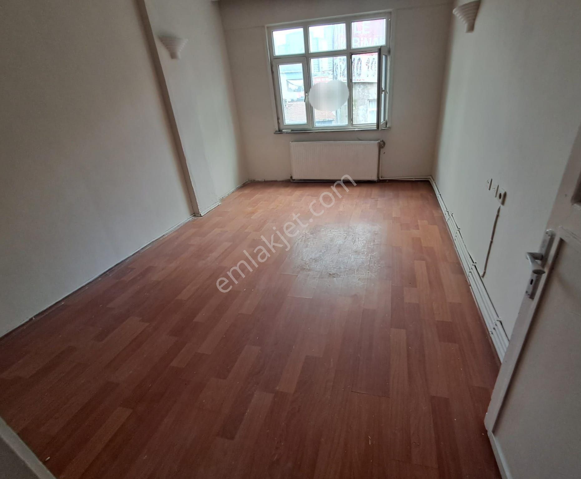 Bağcılar Fatih Mah. Kiralık 2+1 Daire ( Çiftlik Camisine Yakın)