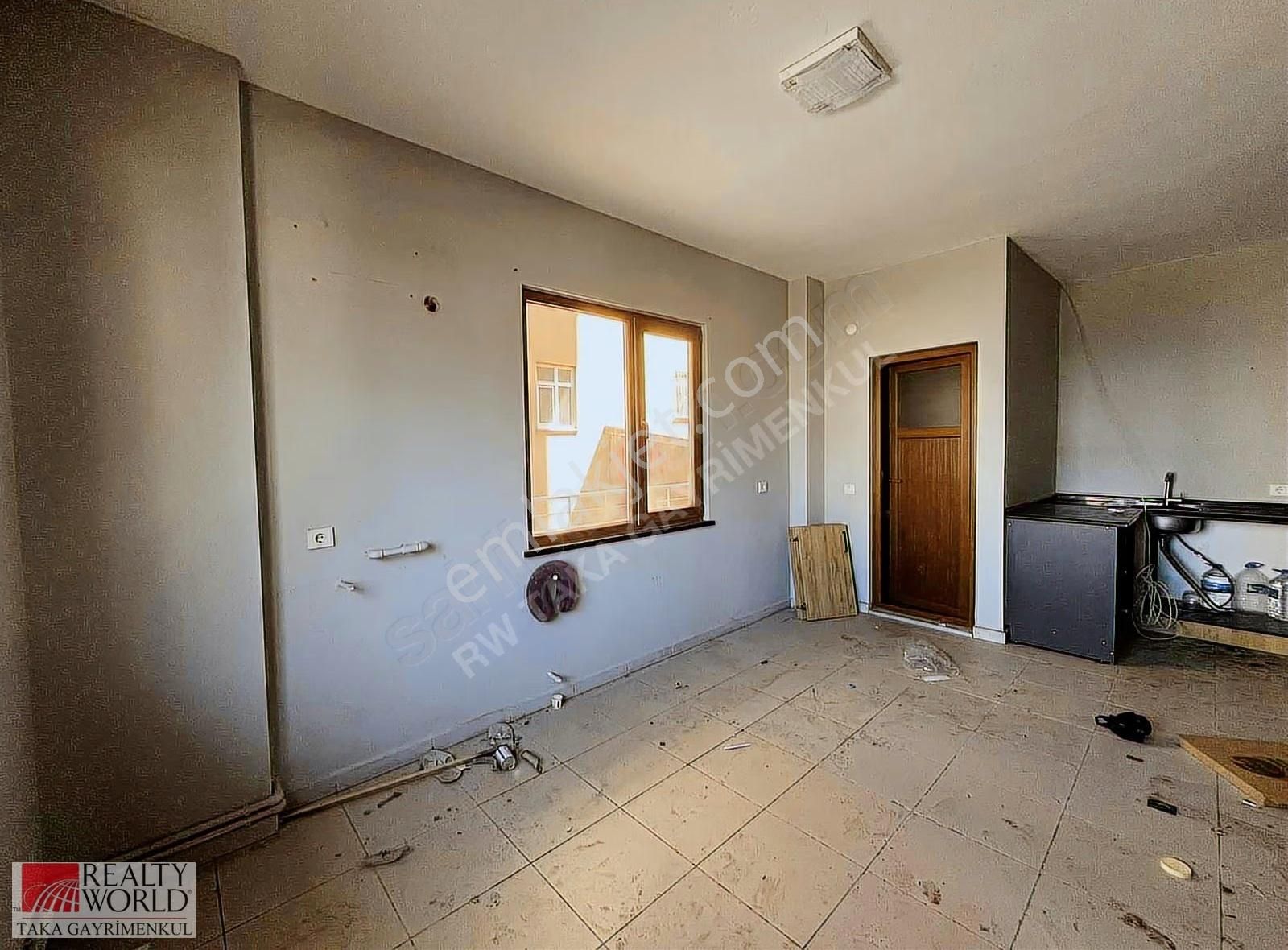 İşlek Lokasyonda,hazır Durumda Masrafsız Kiralık Dükkan - Görsel 2