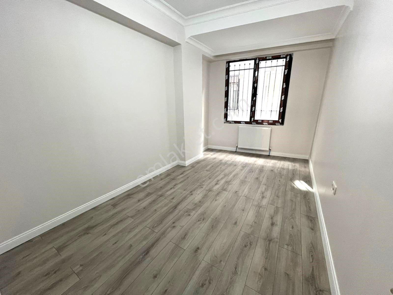 Seba'dan Tevfikbey Mh 2+1 70m2 Eb.banyolu Balkonlu Yüksek Giriş - Görsel 14