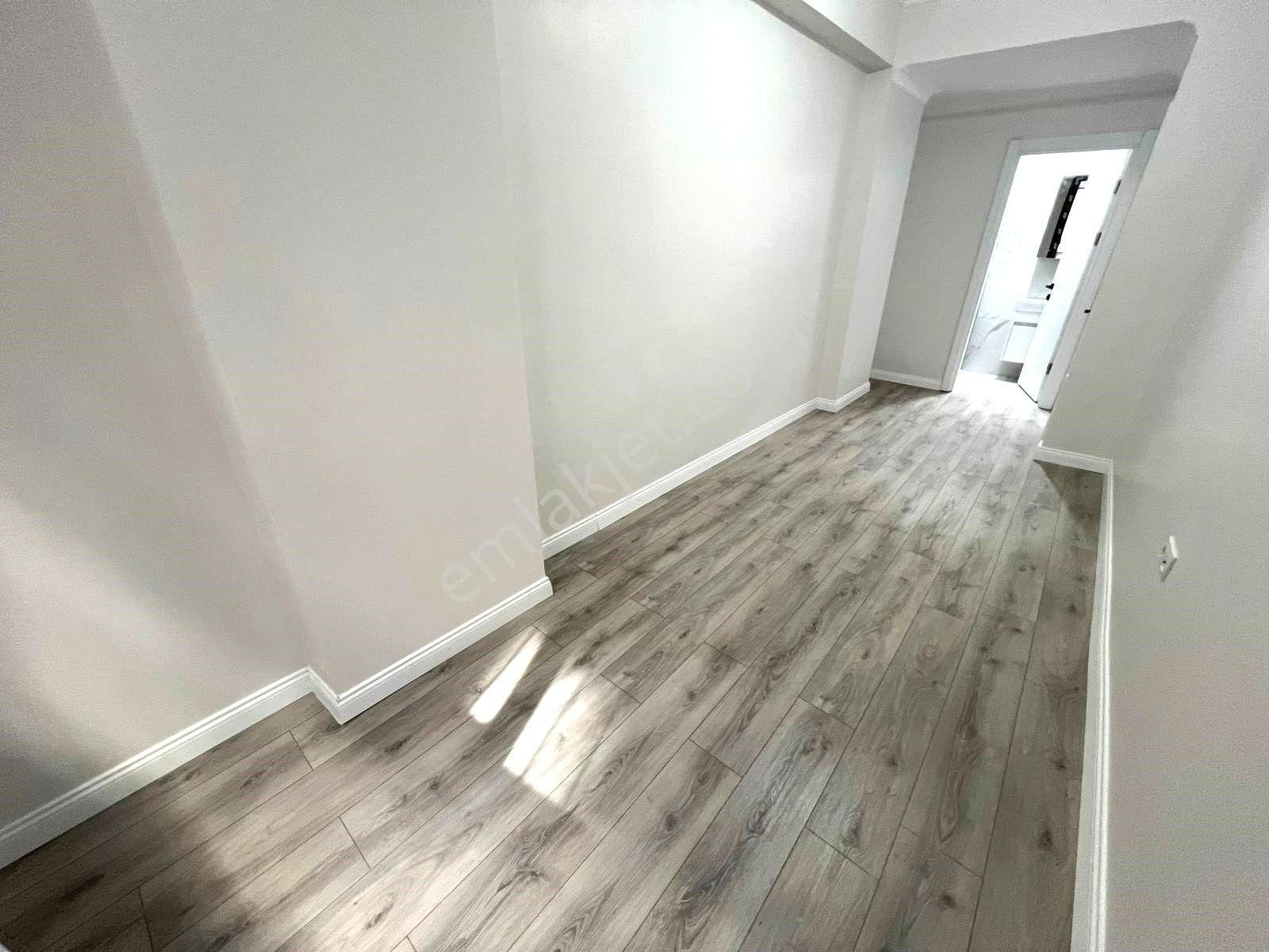 Seba'dan Tevfikbey Mh 2+1 70m2 Eb.banyolu Balkonlu Yüksek Giriş - Görsel 22