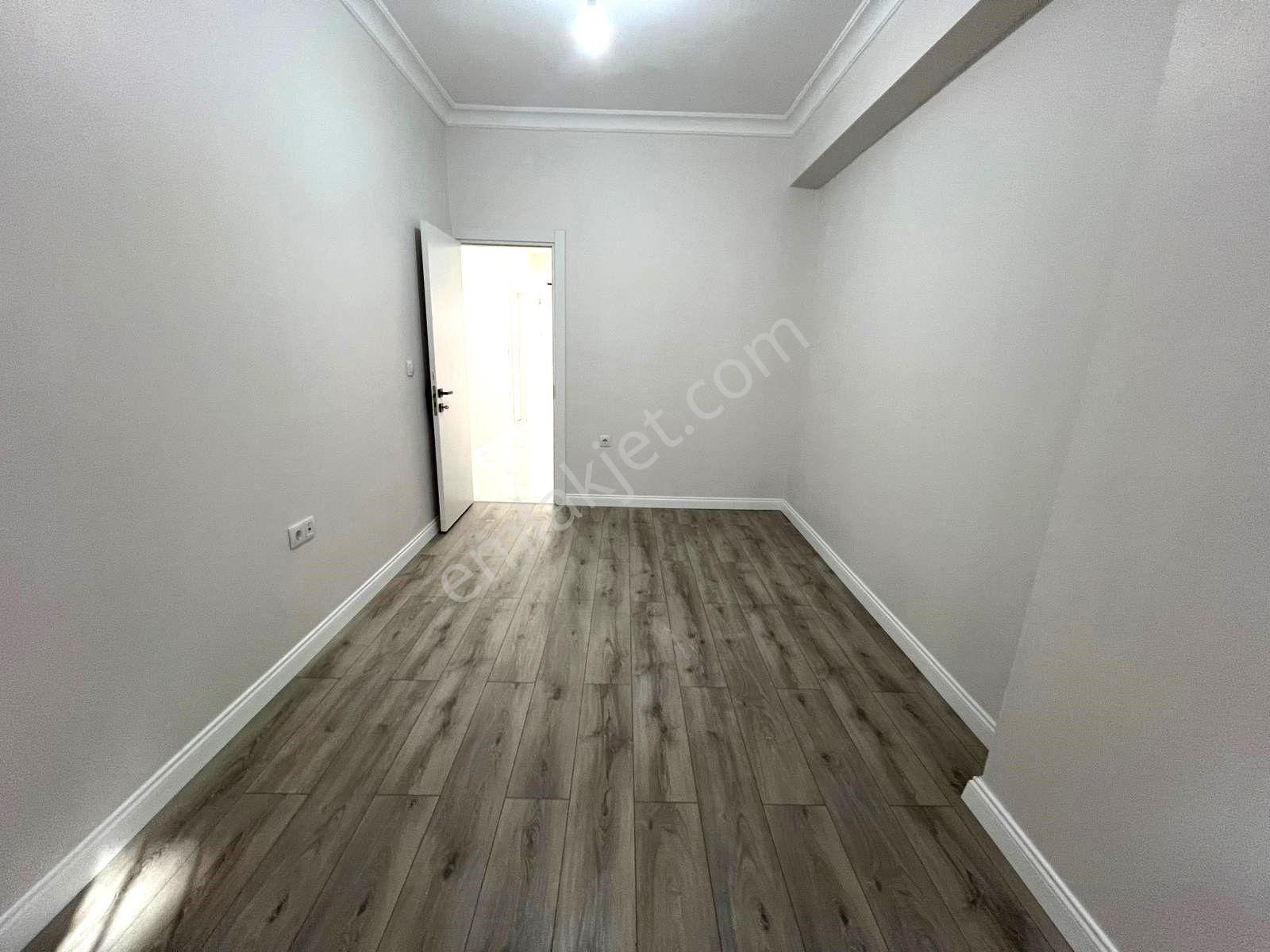 Seba'dan Tevfikbey Mh 2+1 70m2 Eb.banyolu Balkonlu Yüksek Giriş - Görsel 17