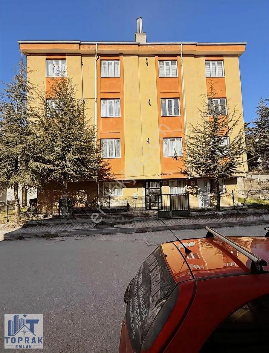 Toprak Emlaktan Uluönder Mah. Merkezde Ara Kat Kiralık 1+1 - Görsel 2