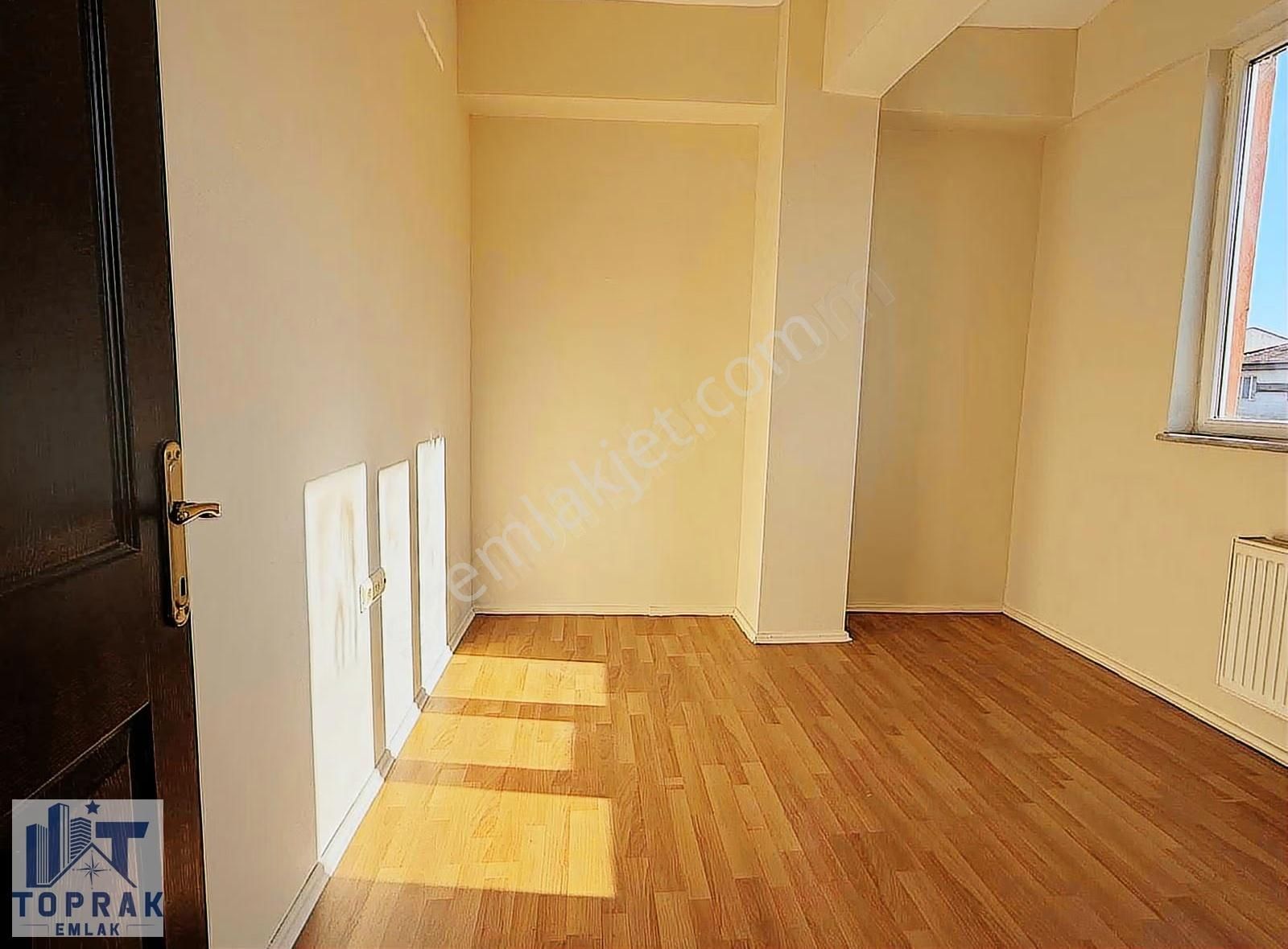 Toprak Emlaktan Uluönder Mah. Merkezde Ara Kat Kiralık 1+1 - Görsel 8