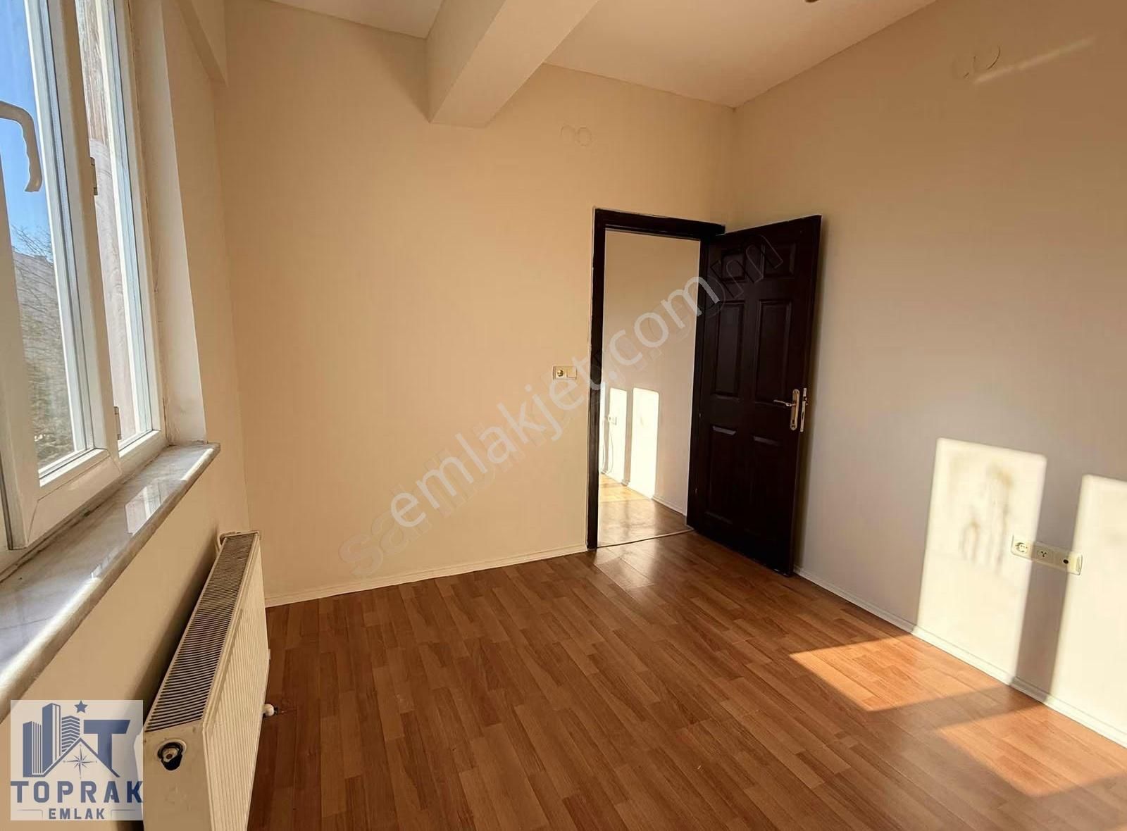 Toprak Emlaktan Uluönder Mah. Merkezde Ara Kat Kiralık 1+1 - Görsel 15