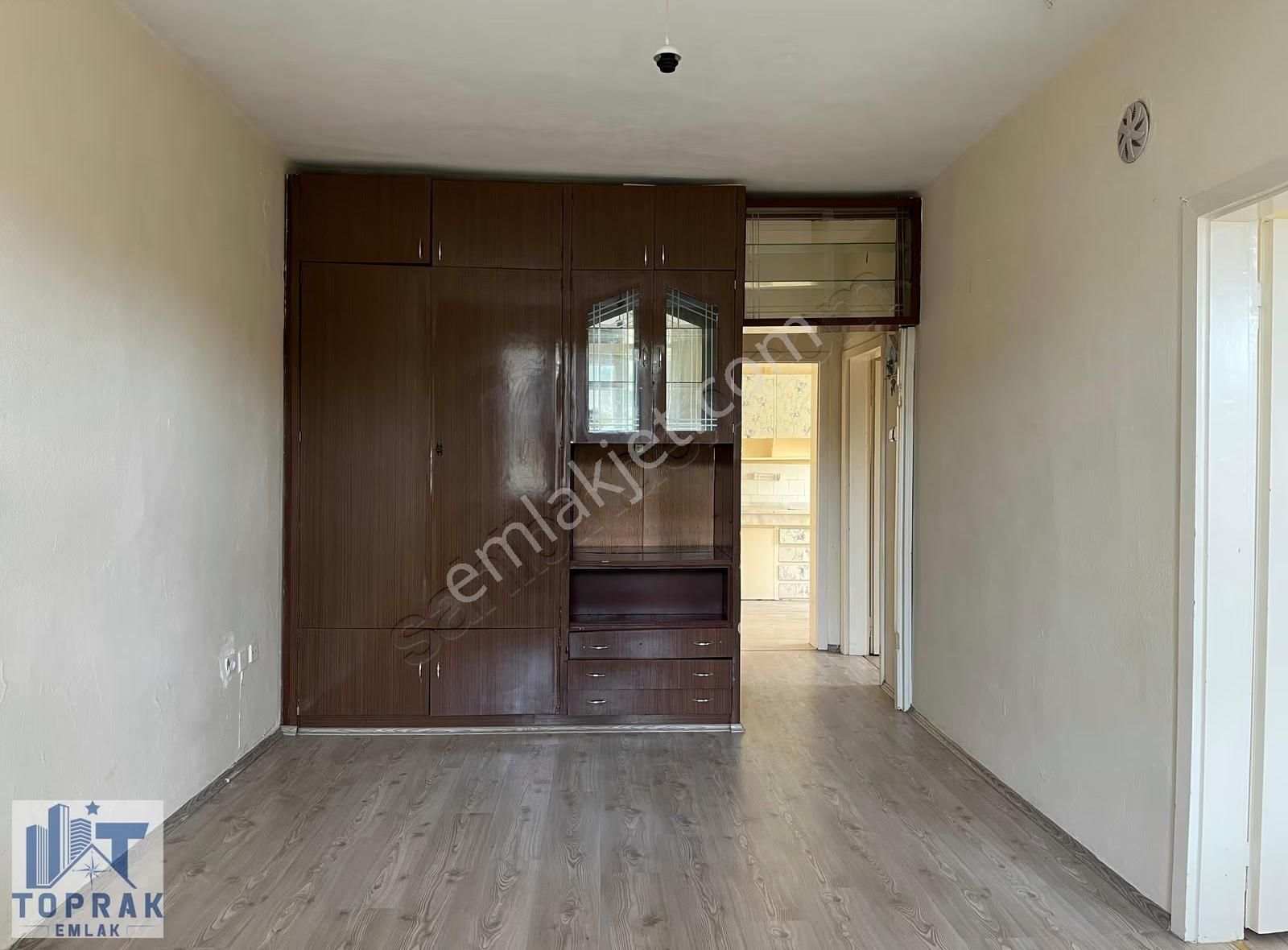 Toprak Emlaktan Uluönder Mh /tramvay Durağı Karşısı/ Kiralık 2+1 - Görsel 2