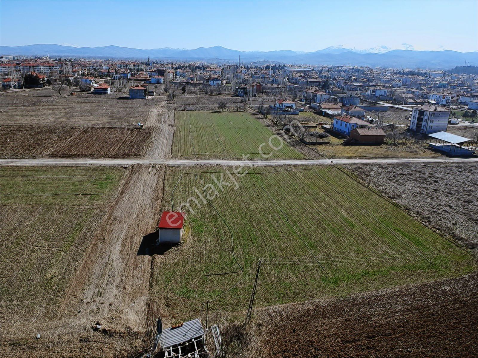 İlbey // Şuhut Merkez "istiklal" Mah.de Satılık 470 M² Arsa - Görsel 29