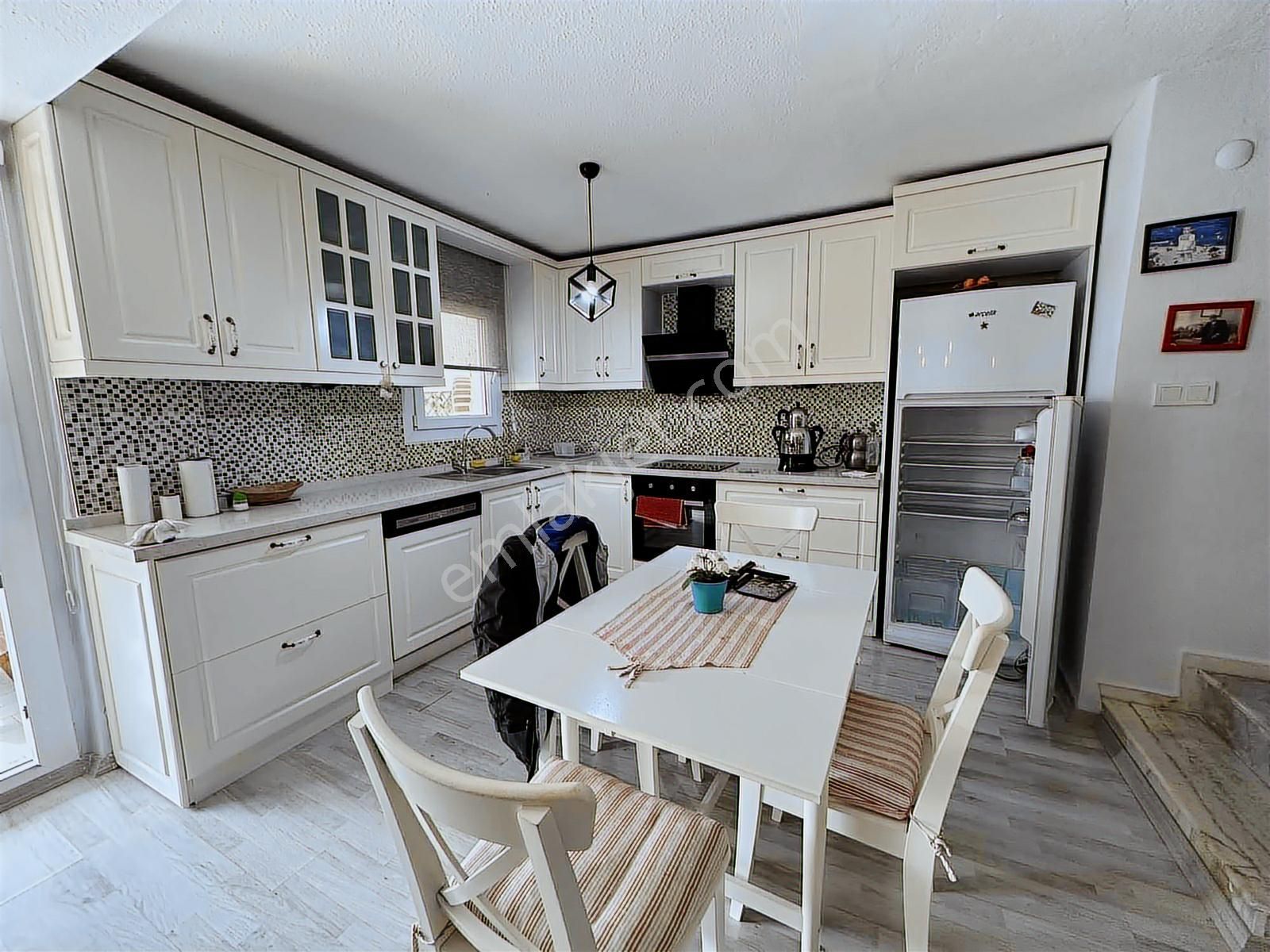 Qzen' Den Denize Yürüme Mesafesinde Kış Bahçeli Yazlık - Görsel 25