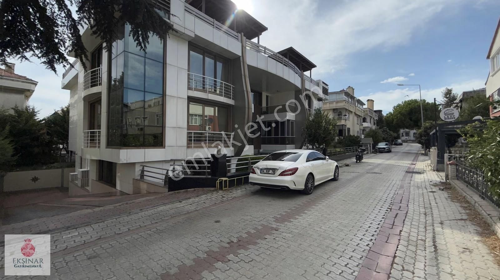 Ekşinar Gym'den Florya Şenlikköy'de 3+1 Satılık Ara Kat Daire - Görsel 17