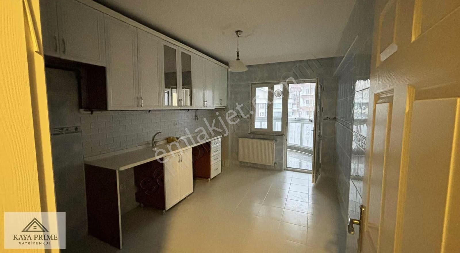 Bağlaraltı Mahallesinde Geniş Ferah Kiralık Daire - Görsel 7