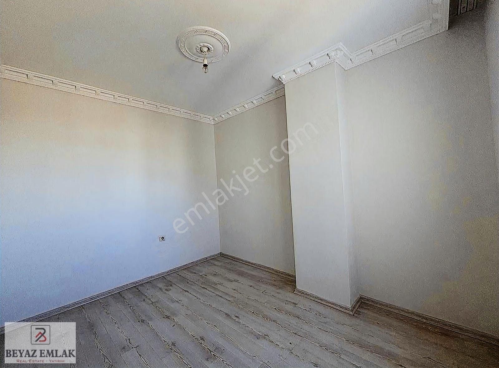 Demir Plaza Arkası 2+1 Katta İki Bloklu Site İçerisinde Daire - Görsel 4