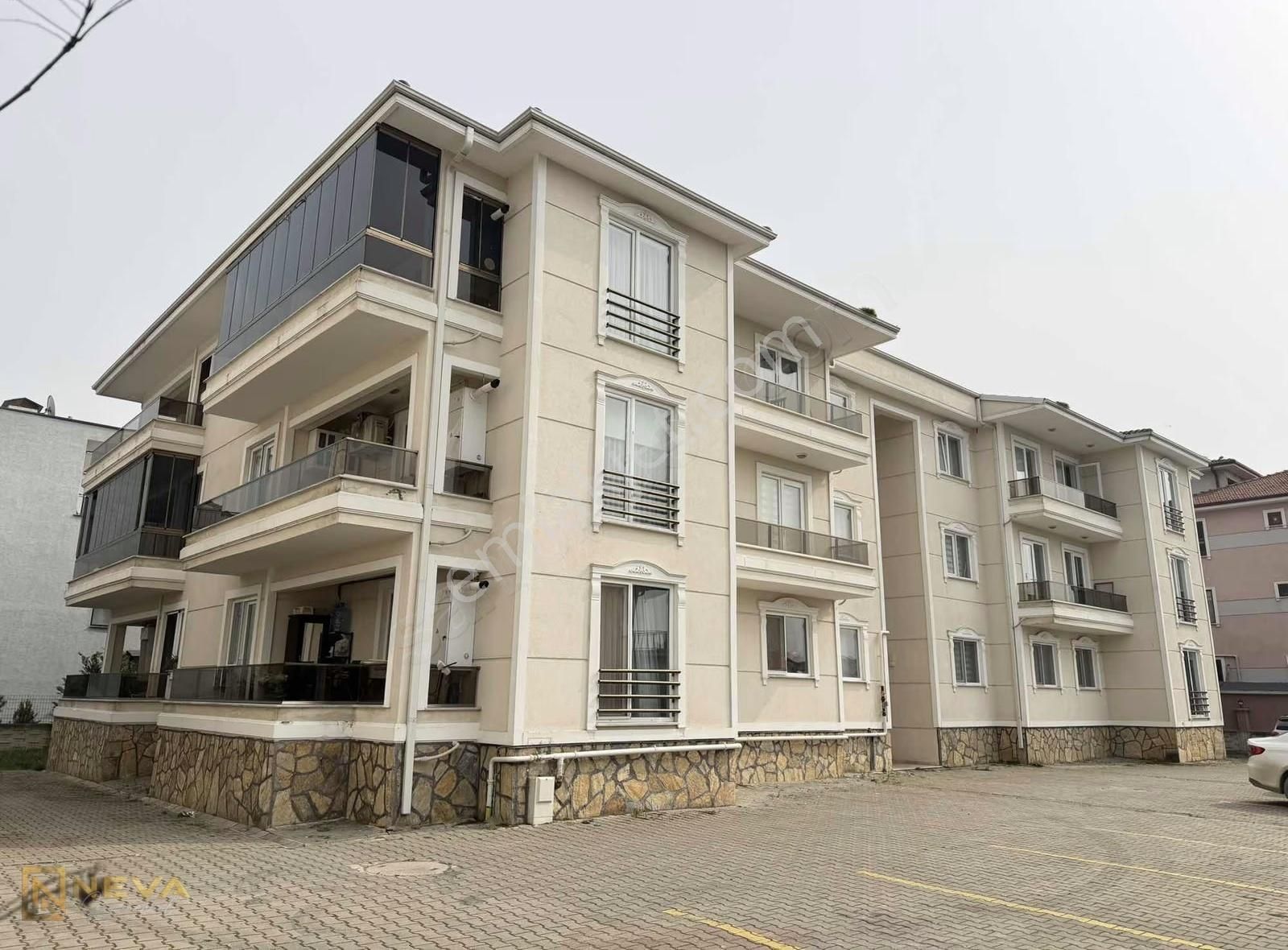 Serdivan Yazlık Mahallesi Kiralık 3+1 125 M2 Daire.