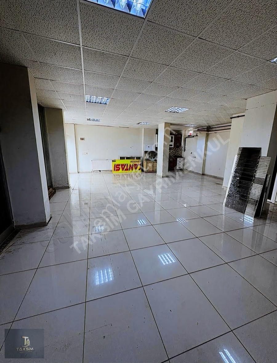 Atalay Caddesi'nde Kiralık 140 M² Depolu Dükkan - Görsel 3