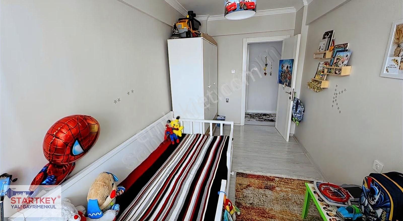 Çiğli Yeni Mahallede Ara Kat Satılık Tadilatlı 3+1 Daire - Görsel 24