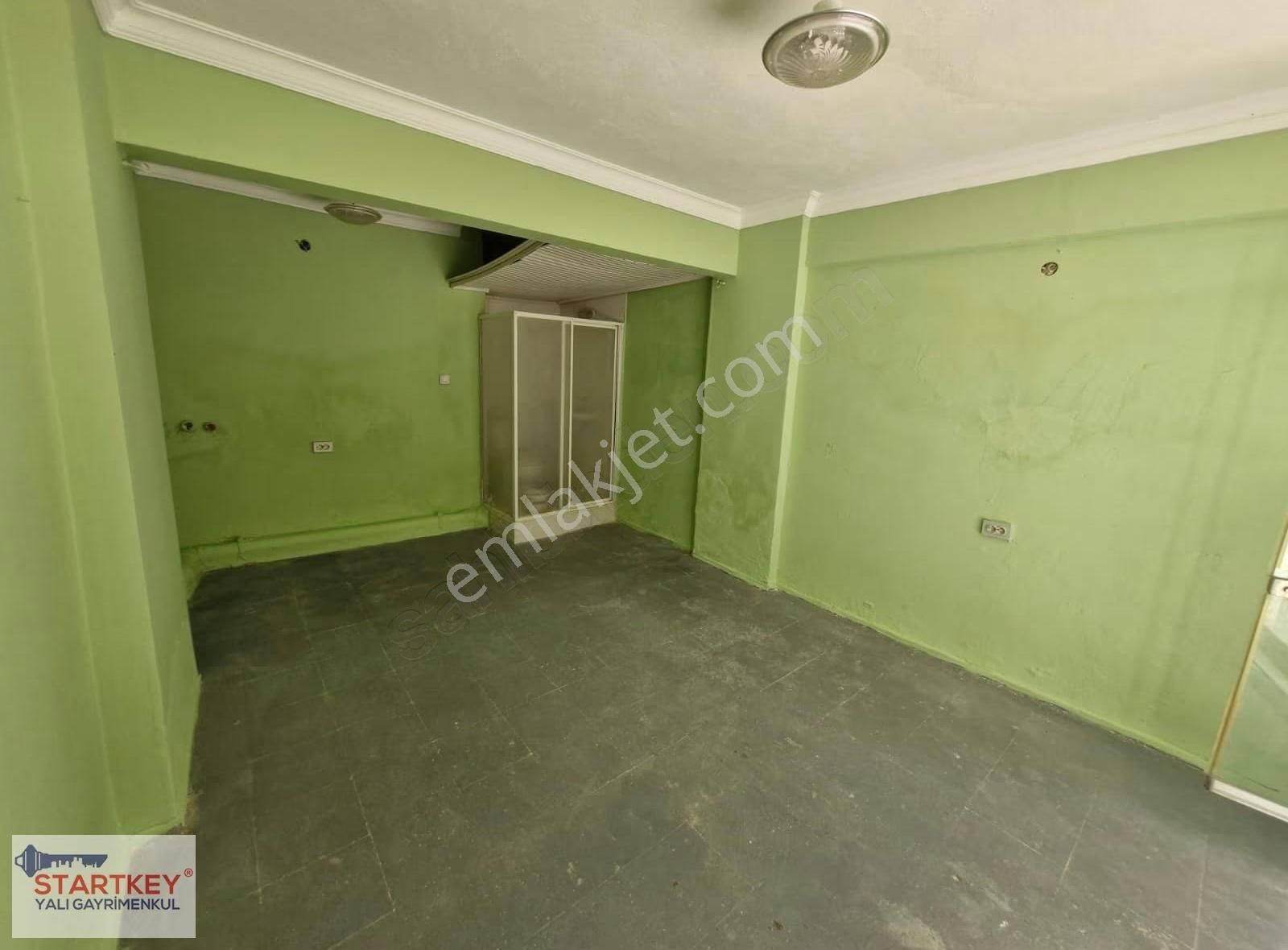 Alaybey'de Uygun Fiyatlı, Wc'li Küçük Dükkan & Depo