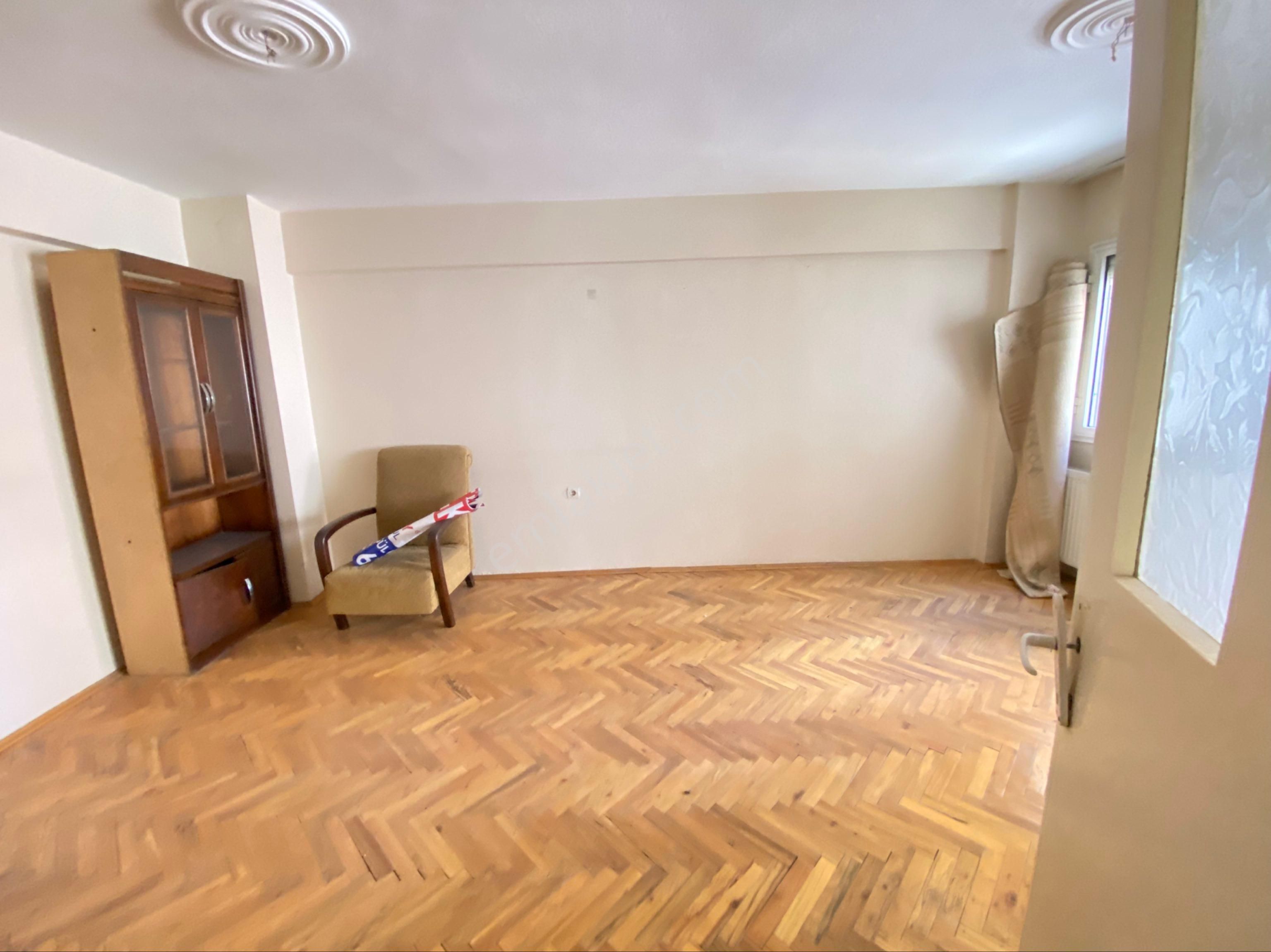 Nergiz Çarşısına Yakın2.kat Boş 2+1 Satılık Daire - Görsel 17