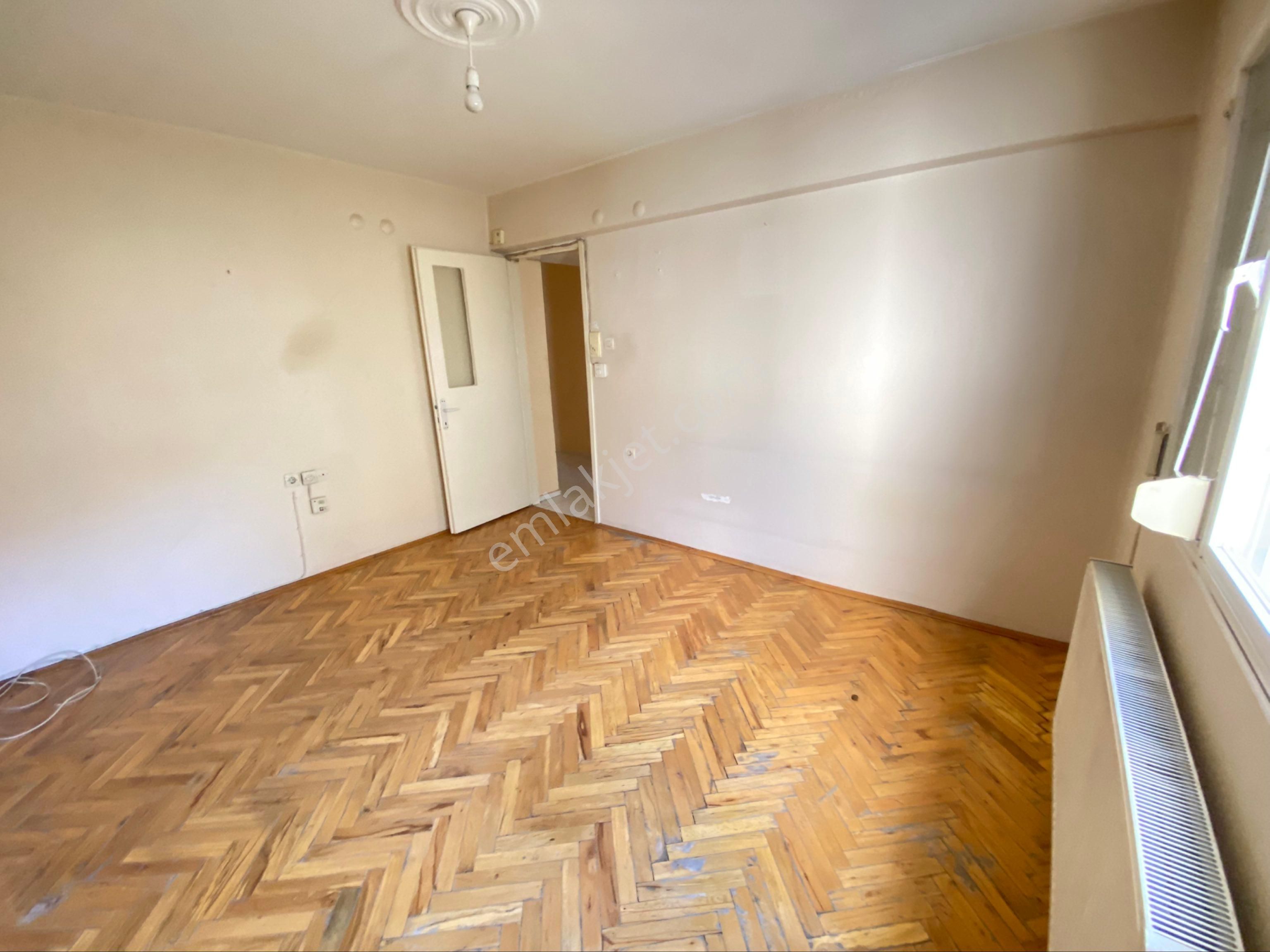 Nergiz Çarşısına Yakın2.kat Boş 2+1 Satılık Daire - Görsel 13