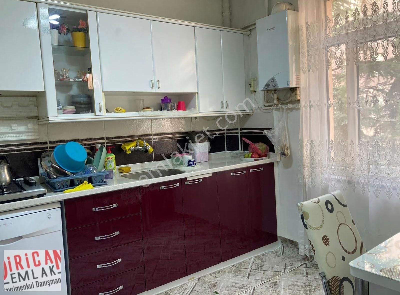 Dirican Da Işıklar Mah.diltaş Okulu Karşısı, Site İçi 3+1 Daire