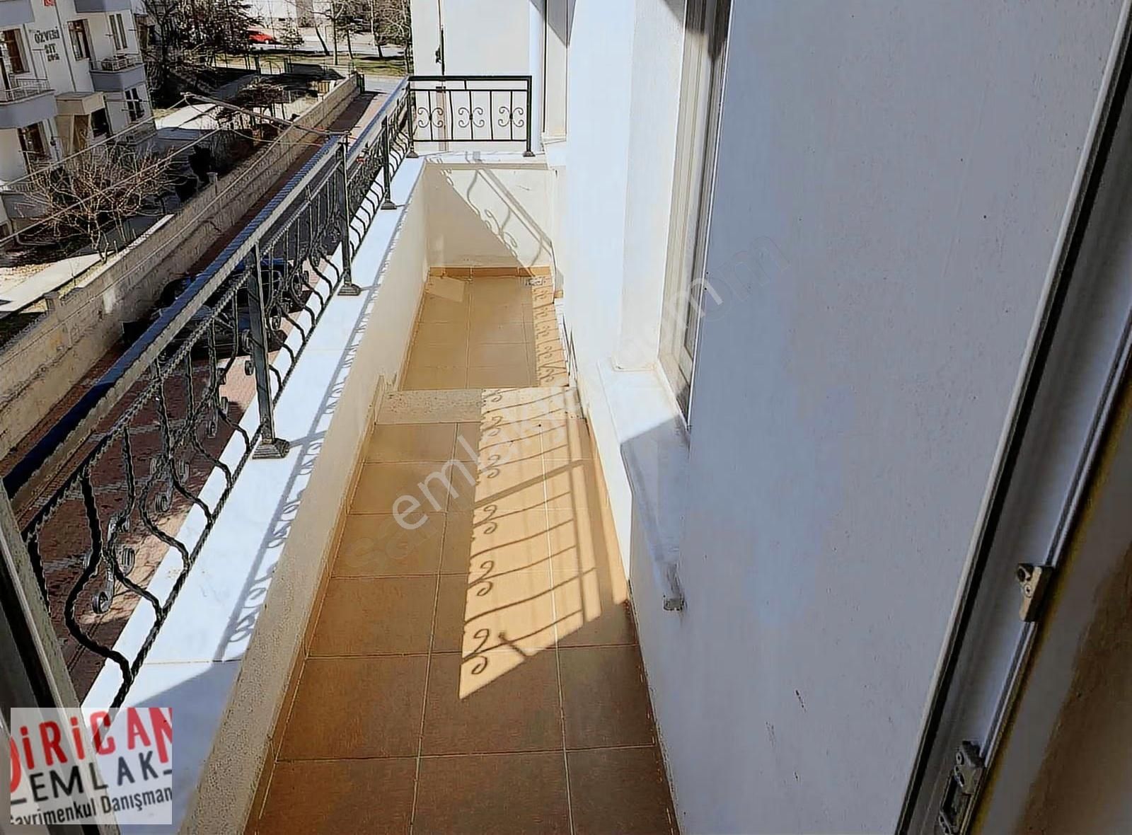 Dirican Dan Bosna Da Mesaj Cadde Üzeri Ara Kat 2+1 - Görsel 6