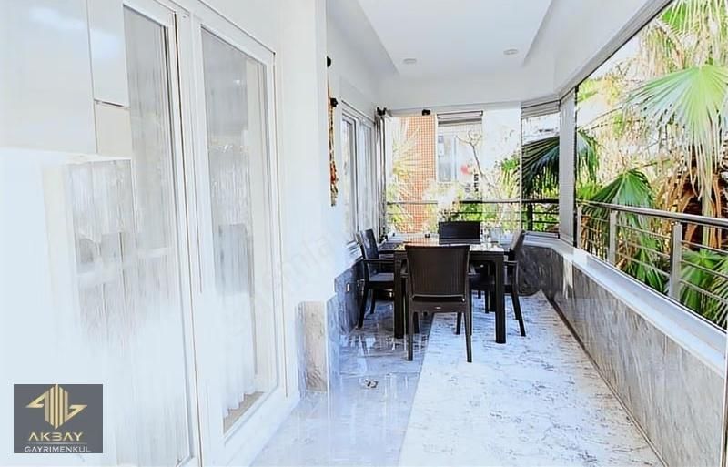 Azize Hüseyin'den Konyaaltında Denize İkinci Parselde Geniş 3+1 - Görsel 11