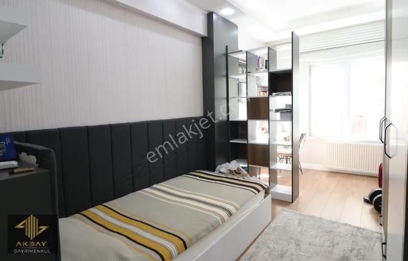 Azize Hüseyin'den Konyaaltında Denize İkinci Parselde Geniş 3+1 - Görsel 21