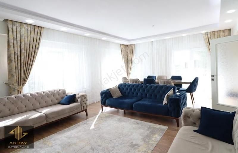 Azize Hüseyin'den Konyaaltında Denize İkinci Parselde Geniş 3+1 - Görsel 17