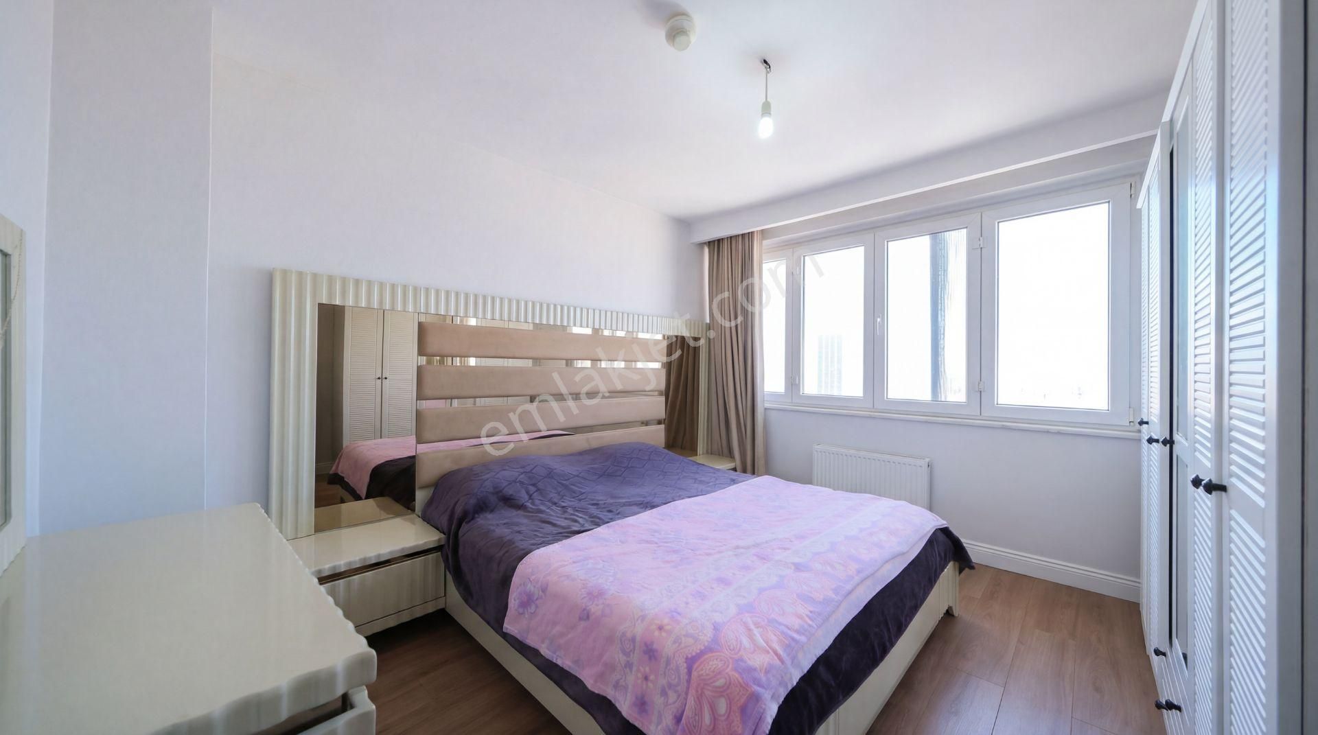 Sahrayıcedit Site İçi, Yüksek Tavanlı 4+2 Satılık Dubleks Daire - Görsel 13