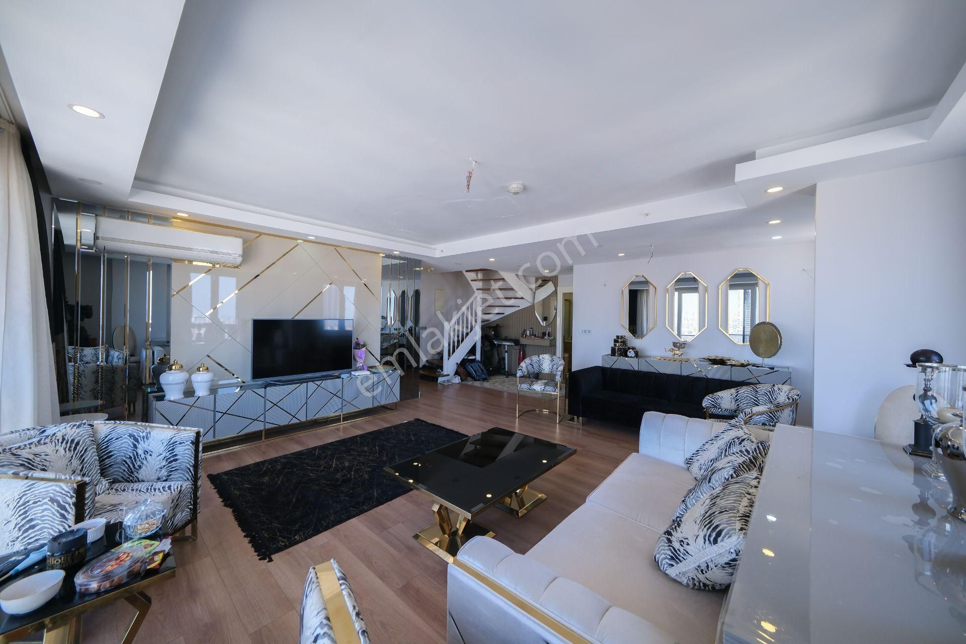 Sahrayıcedit Site İçi, Yüksek Tavanlı 4+2 Satılık Dubleks Daire - Görsel 7