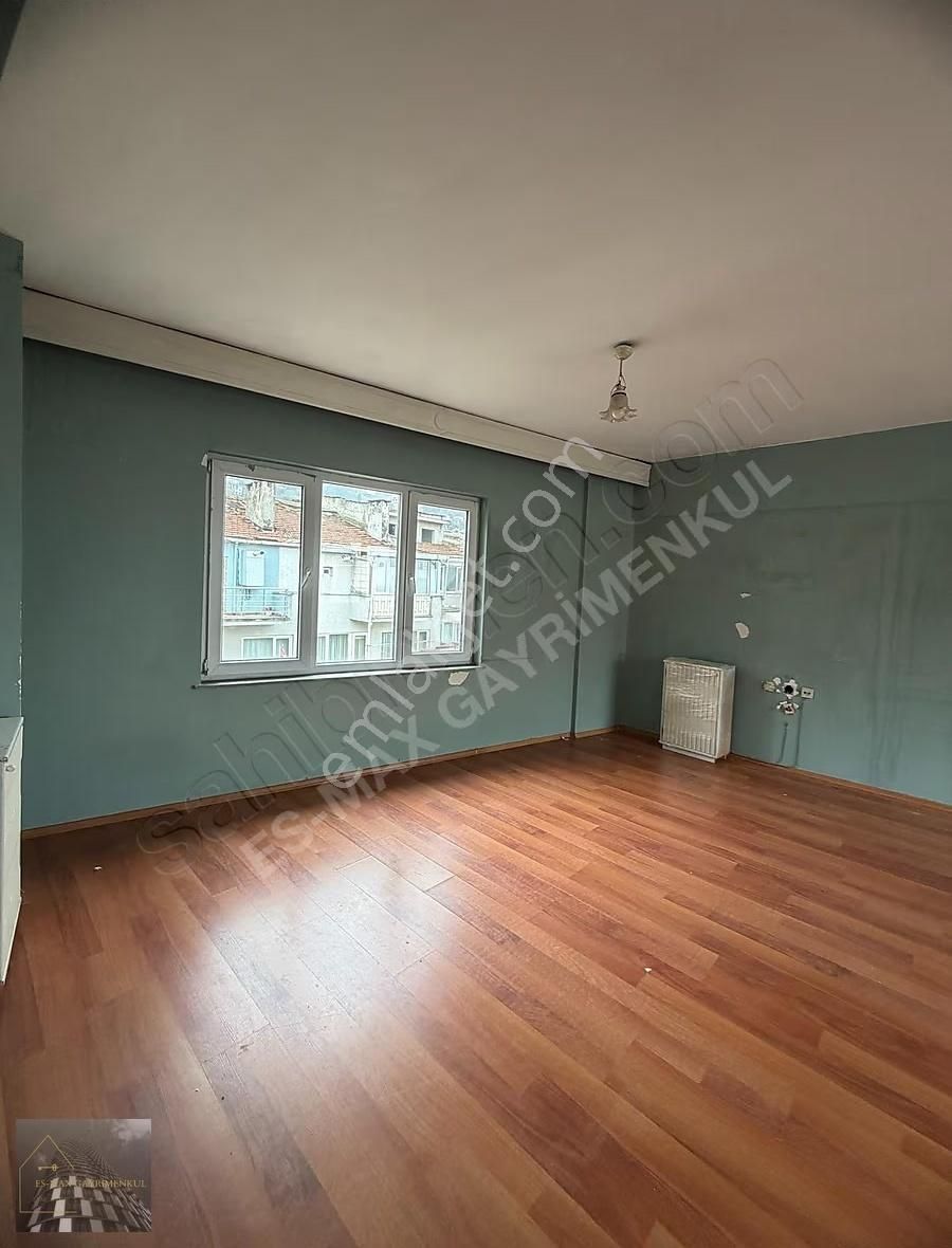 Yıldırım Umur Bey Mahallesinde Geniş 3+1 Kiralık Daire - Görsel 12